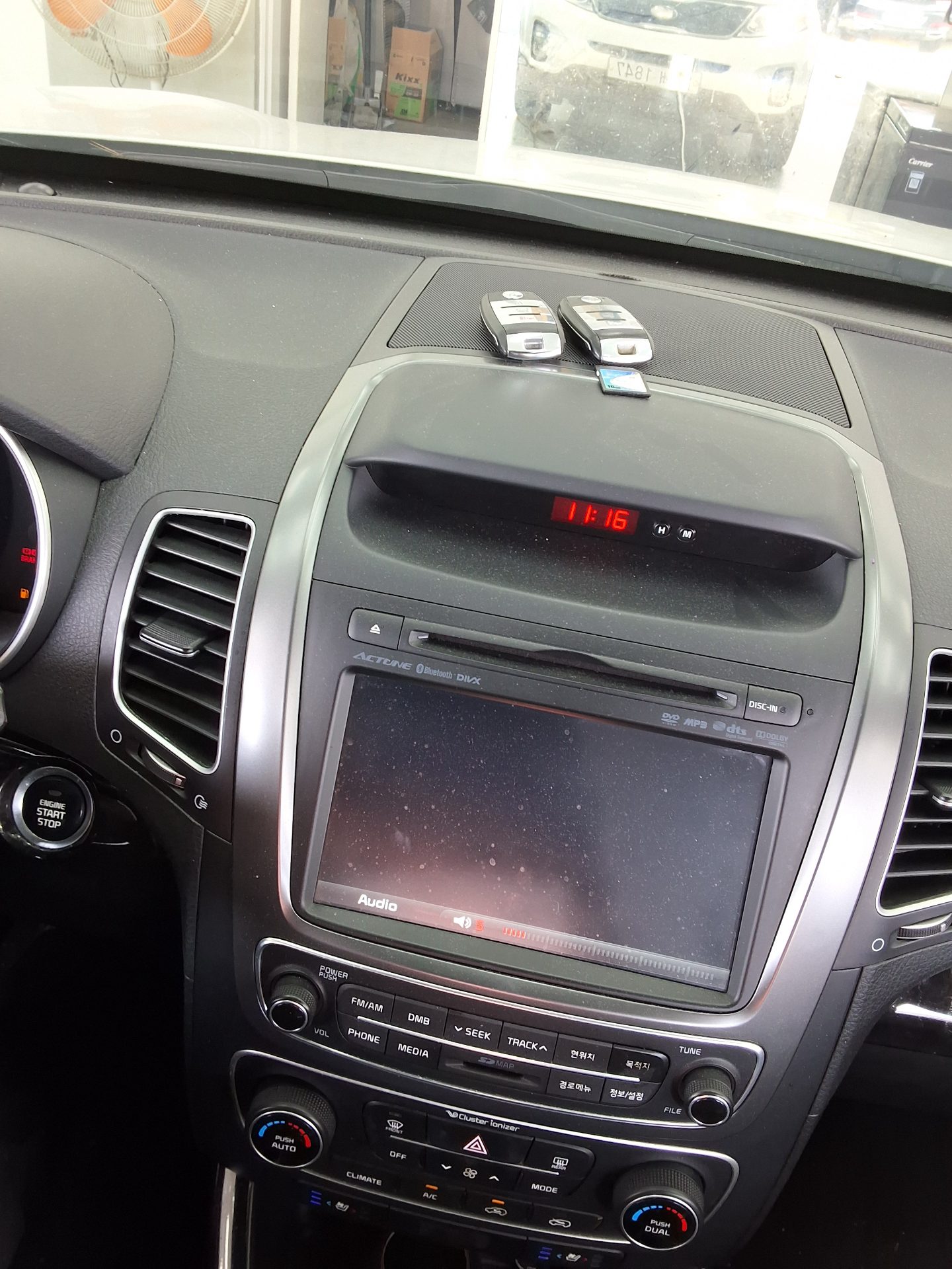 KIA NEW SORENTO R R2.0 2WD PRESTIGE 2014 - zdjęcie 17