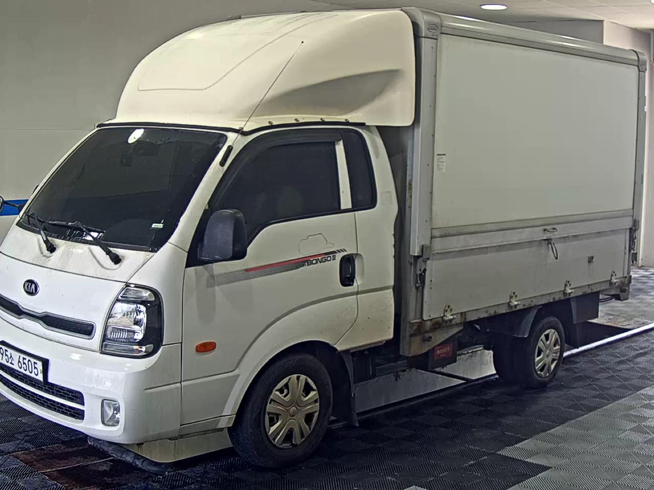 KIA THE NEW BONGO III CARGO WING BODY MANUAL 2020 - zdjęcie 2
