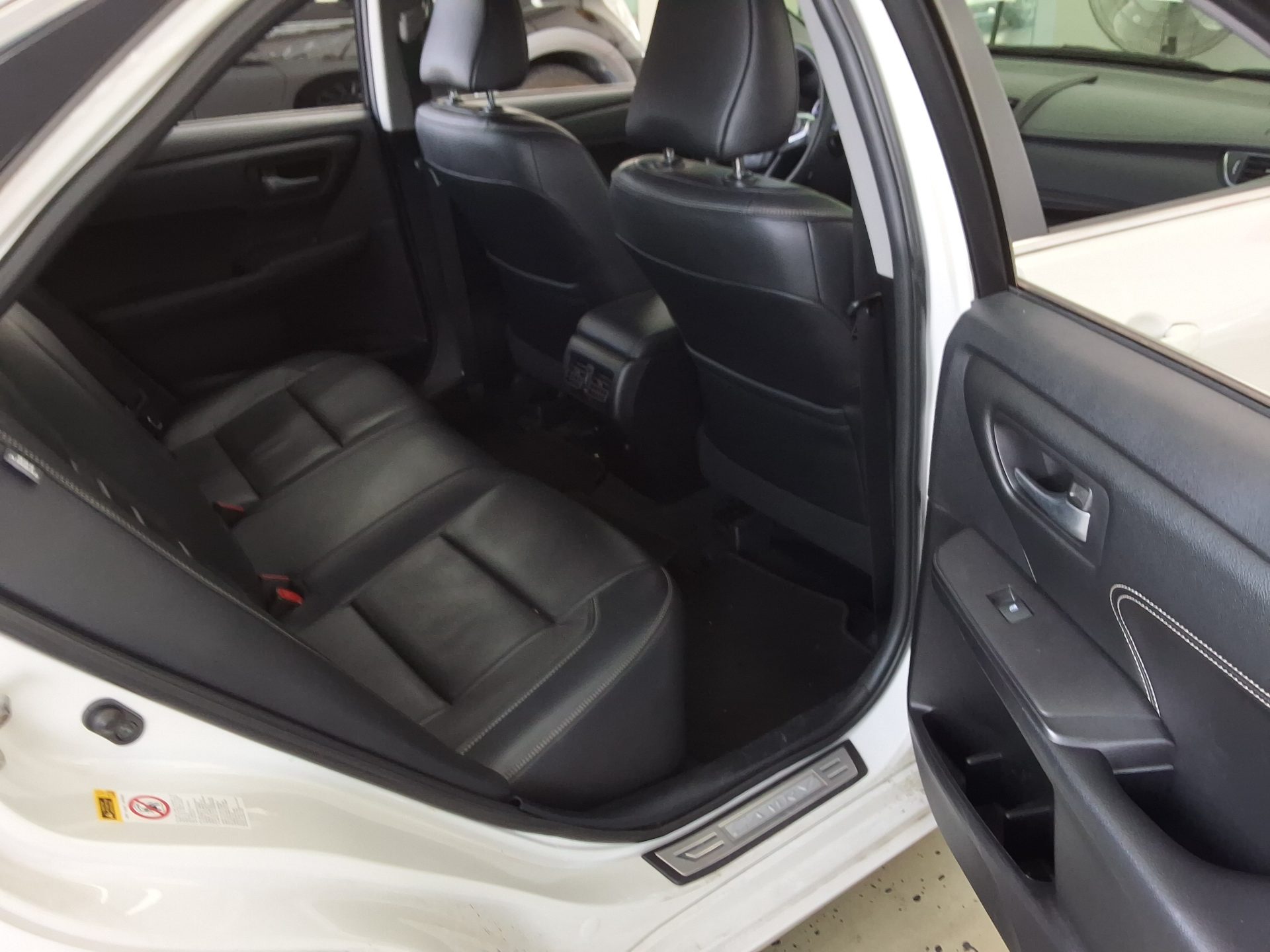 TOYOTA CAMRY (9TH GEN) 2.5 XLE 2015 - zdjęcie 13