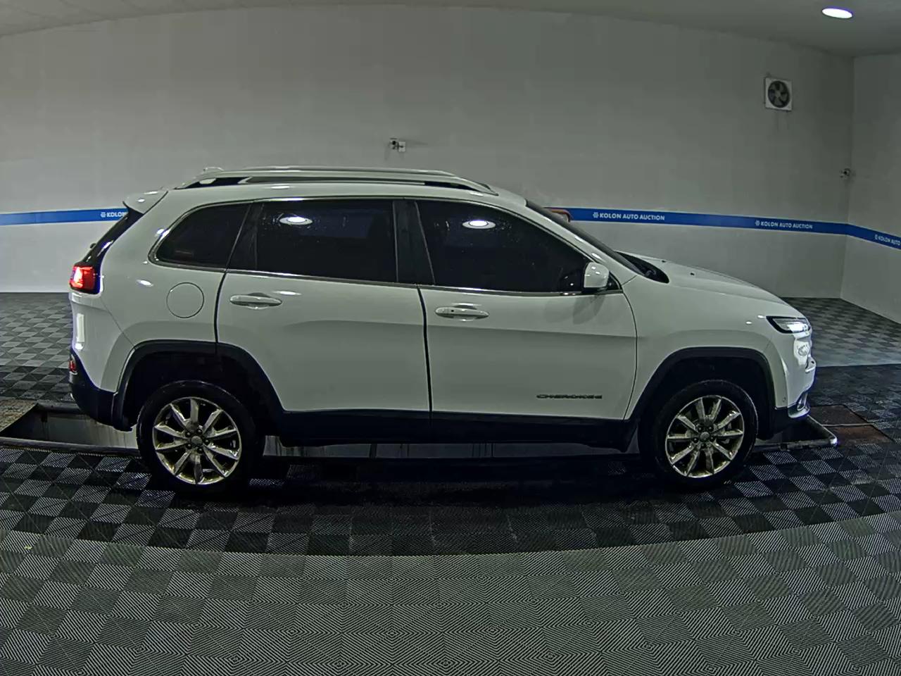 JEEP CHEROKEE (KL) 2.0 CRD 4WD LIMITED 2014 - zdjęcie 4