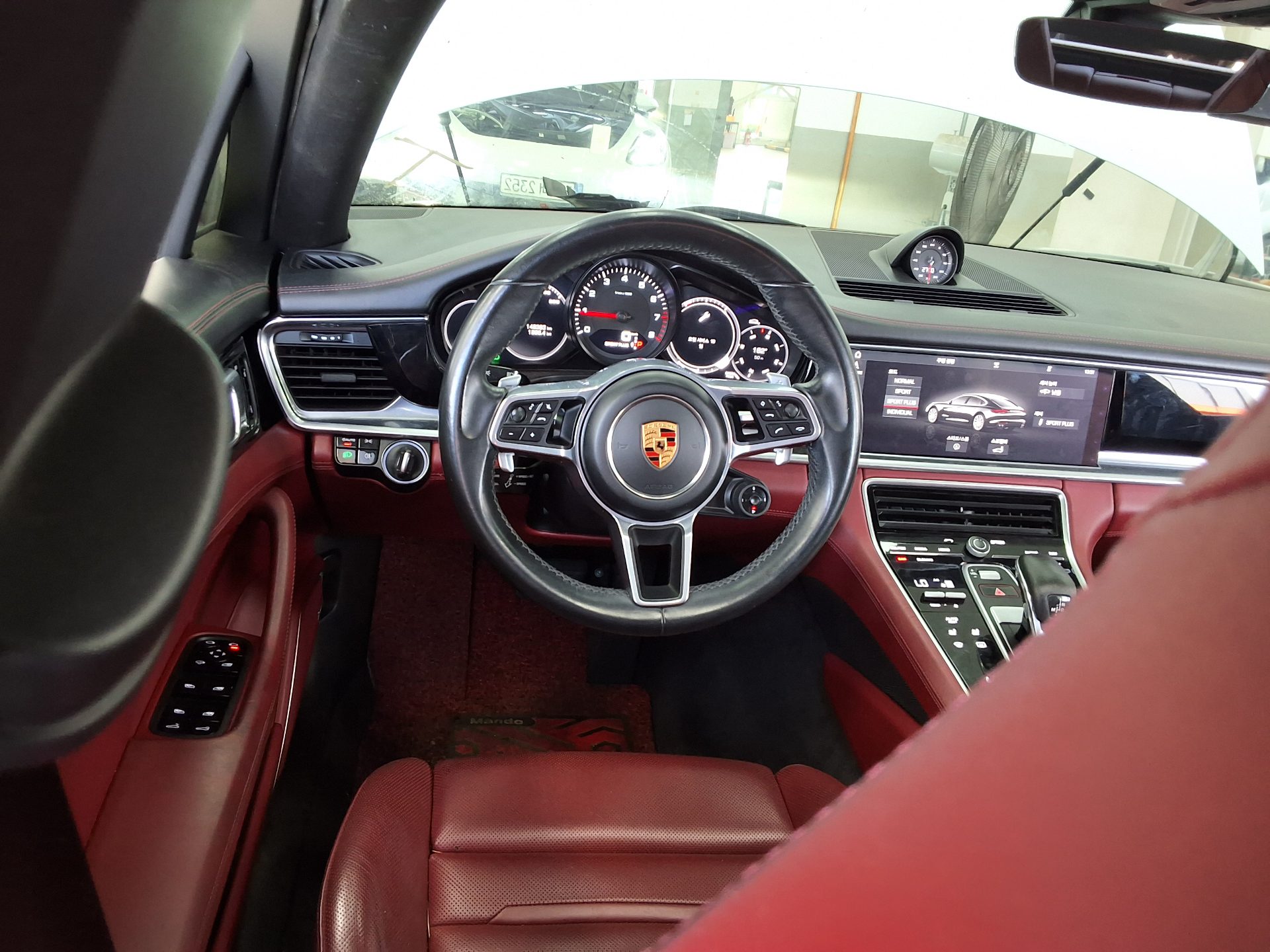 PORSCHE PANAMERA (2ND GEN) 3.0 4 2018 - zdjęcie 20