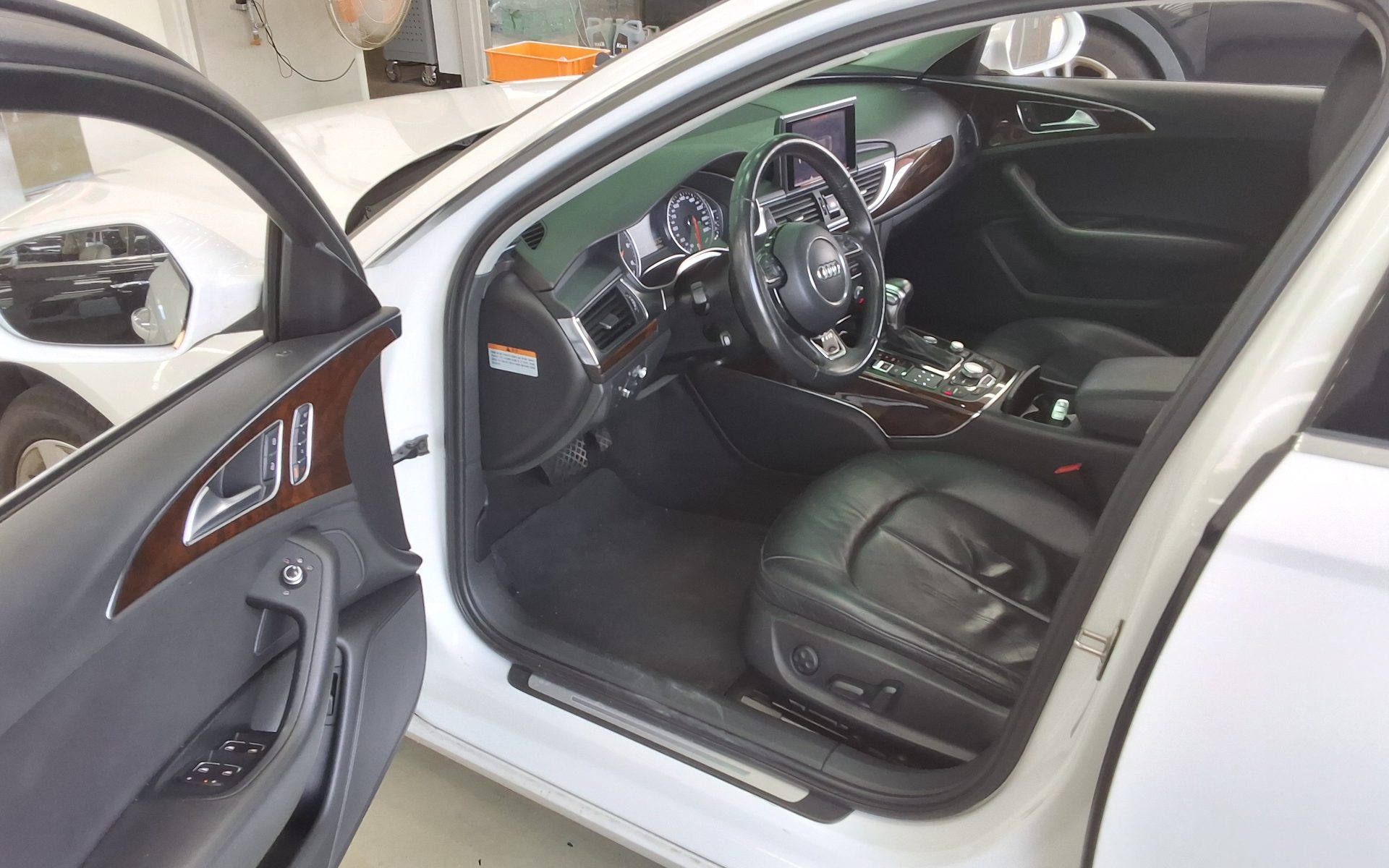 AUDI A6 (4TH GEN) 2.0 TDI DYNAMIC 2014 - zdjęcie 10
