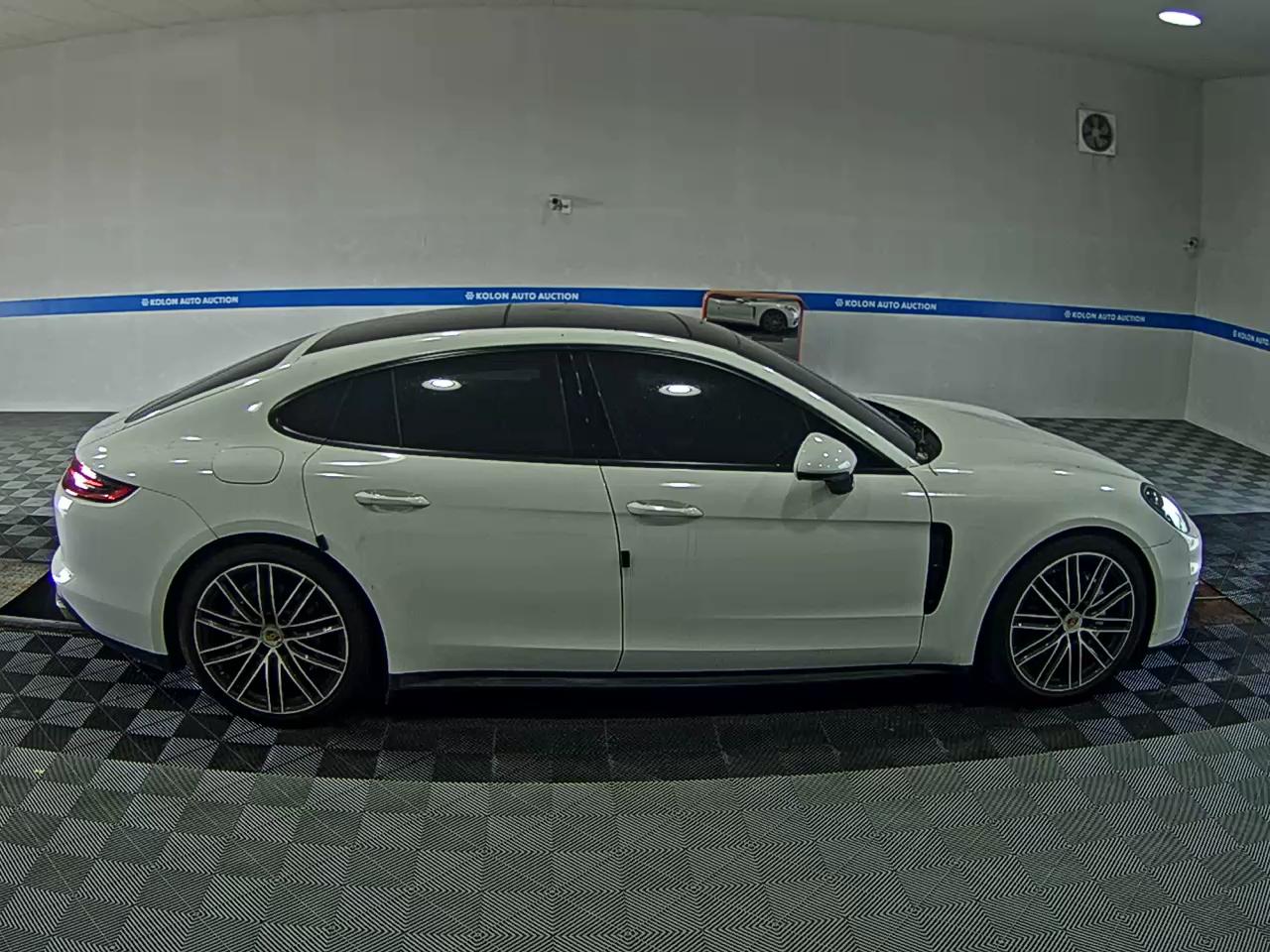 PORSCHE PANAMERA (2ND GEN) 3.0 4 2018 - zdjęcie 4