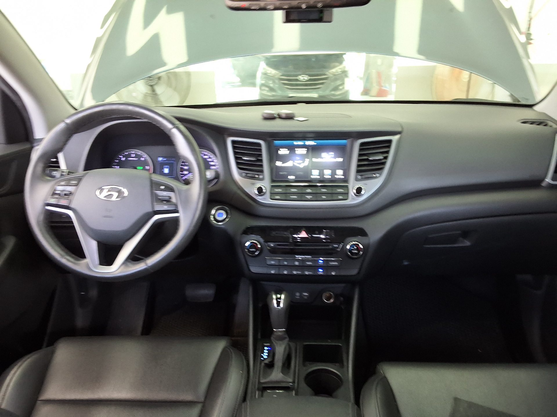HYUNDAI ALL NEW TUCSON DIESEL 1.7 2WD MODERN 2016 - zdjęcie 11
