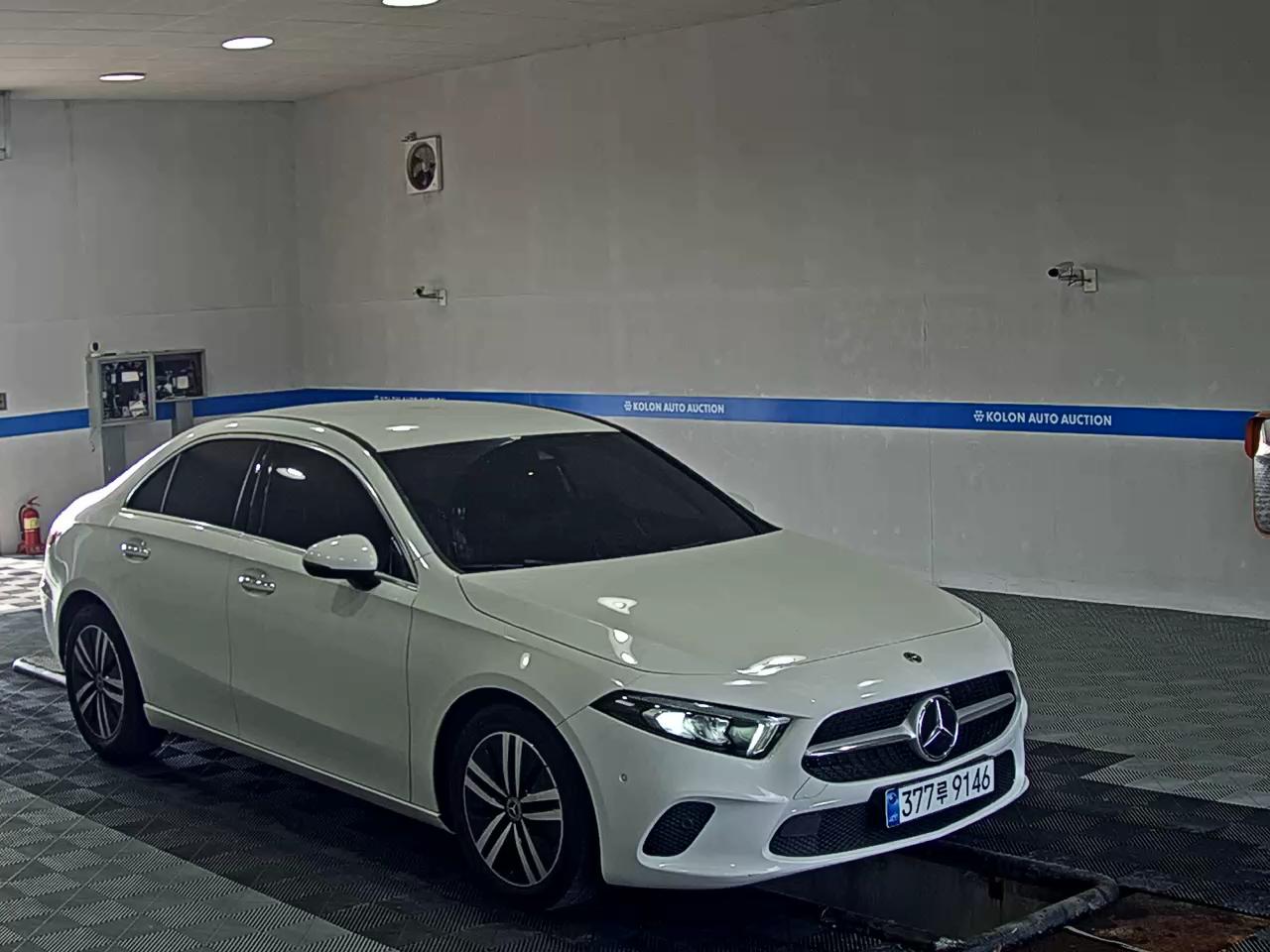 MERCEDES-BENZ A-CLASS (4TH GEN) A220 SEDAN 2022 - zdjęcie 3