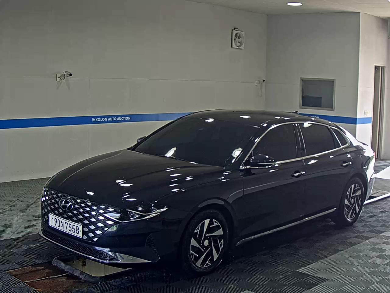 HYUNDAI THE NEW GRANDEUR IG HYBRID 2.4 HEV PREMIUM 2022 - zdjęcie 2