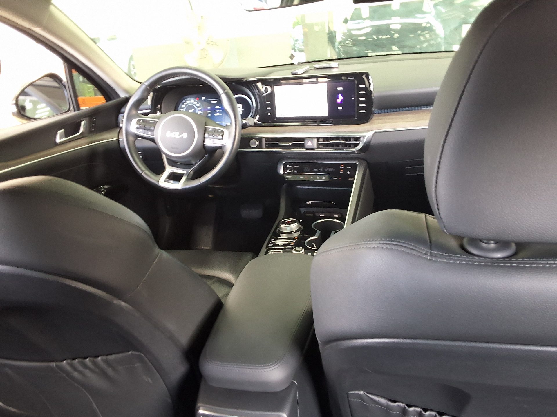 KIA NEW K5 (DL3) 2.0 GASOLINE SIGNATURE 2023 - zdjęcie 11