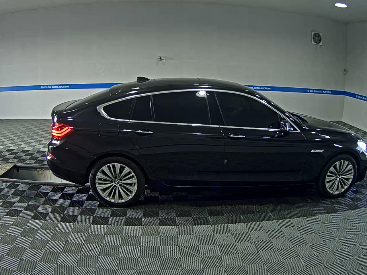BMW GRAN TURISMO (GT) 5 SERIES GT 20d ED EDITION LUXURY 2017 - zdjęcie 4