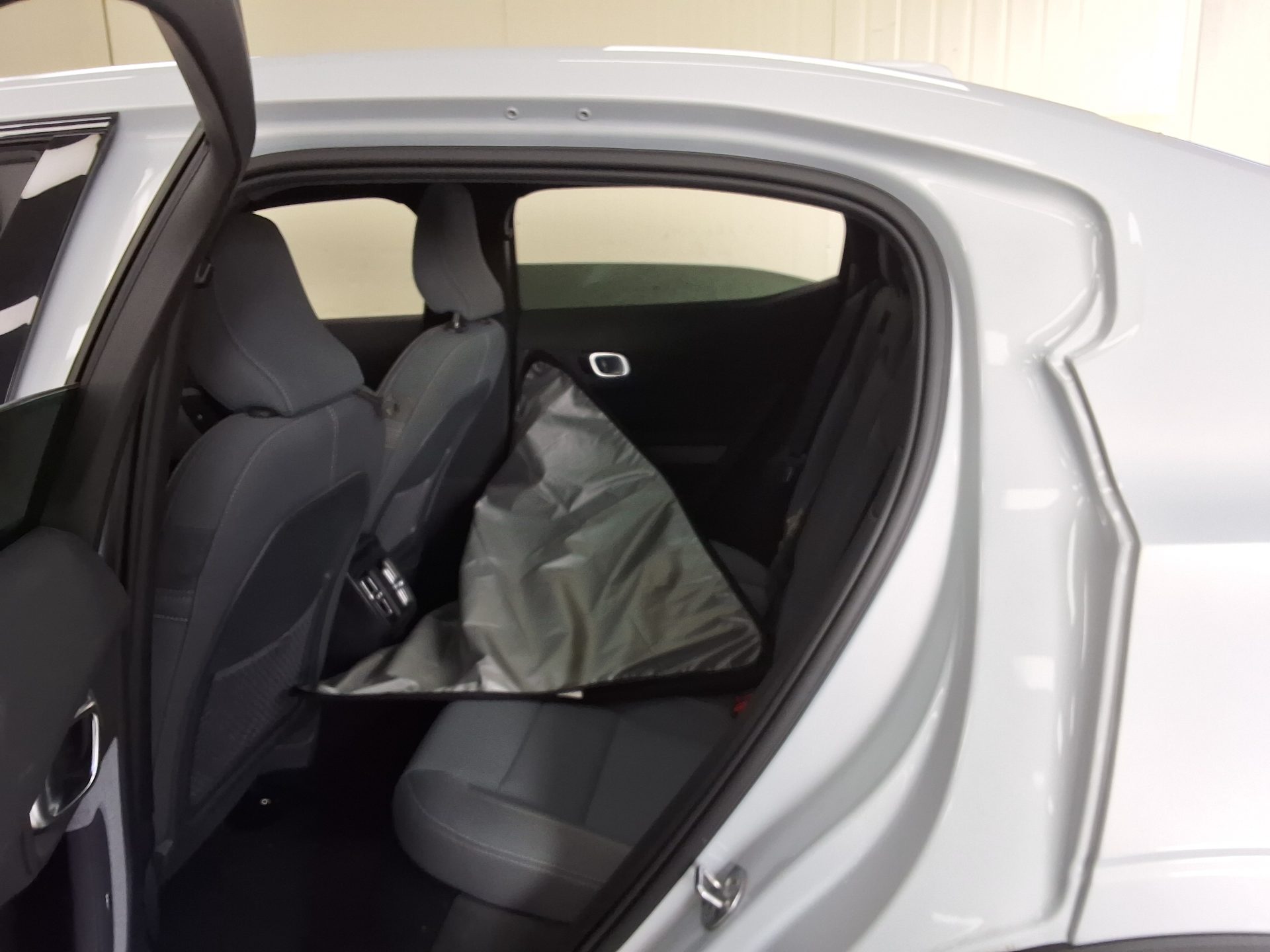 POLESTAR POLESTAR 2 LONG RANGE SINGLE MOTOR 2023 - zdjęcie 13