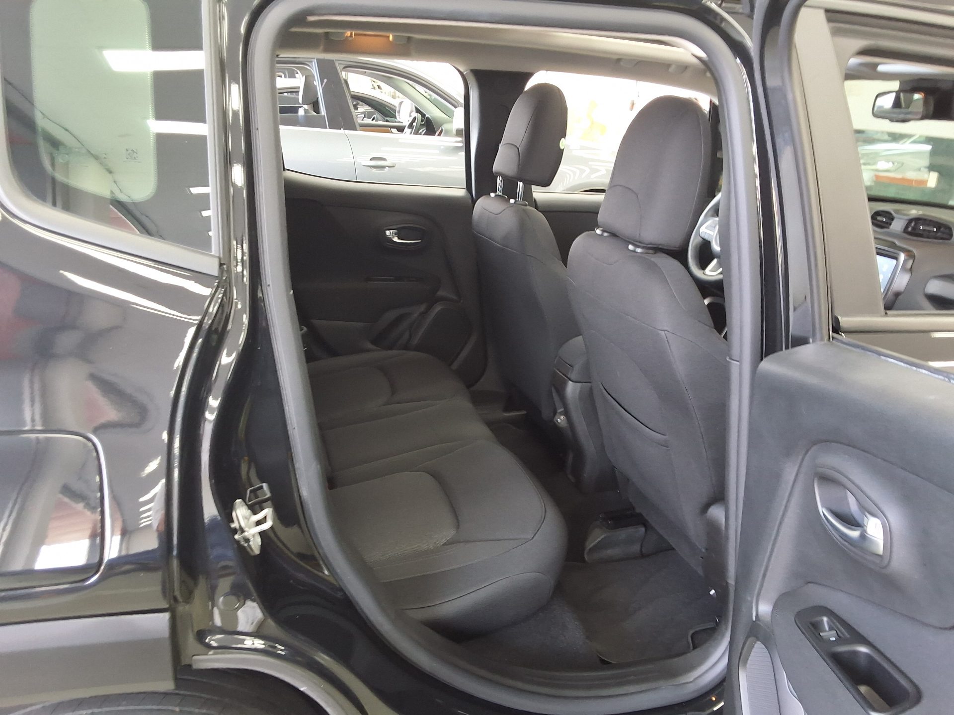 JEEP RENEGADE 2.4 GASOLINE LONGITUDE 2021 - zdjęcie 13
