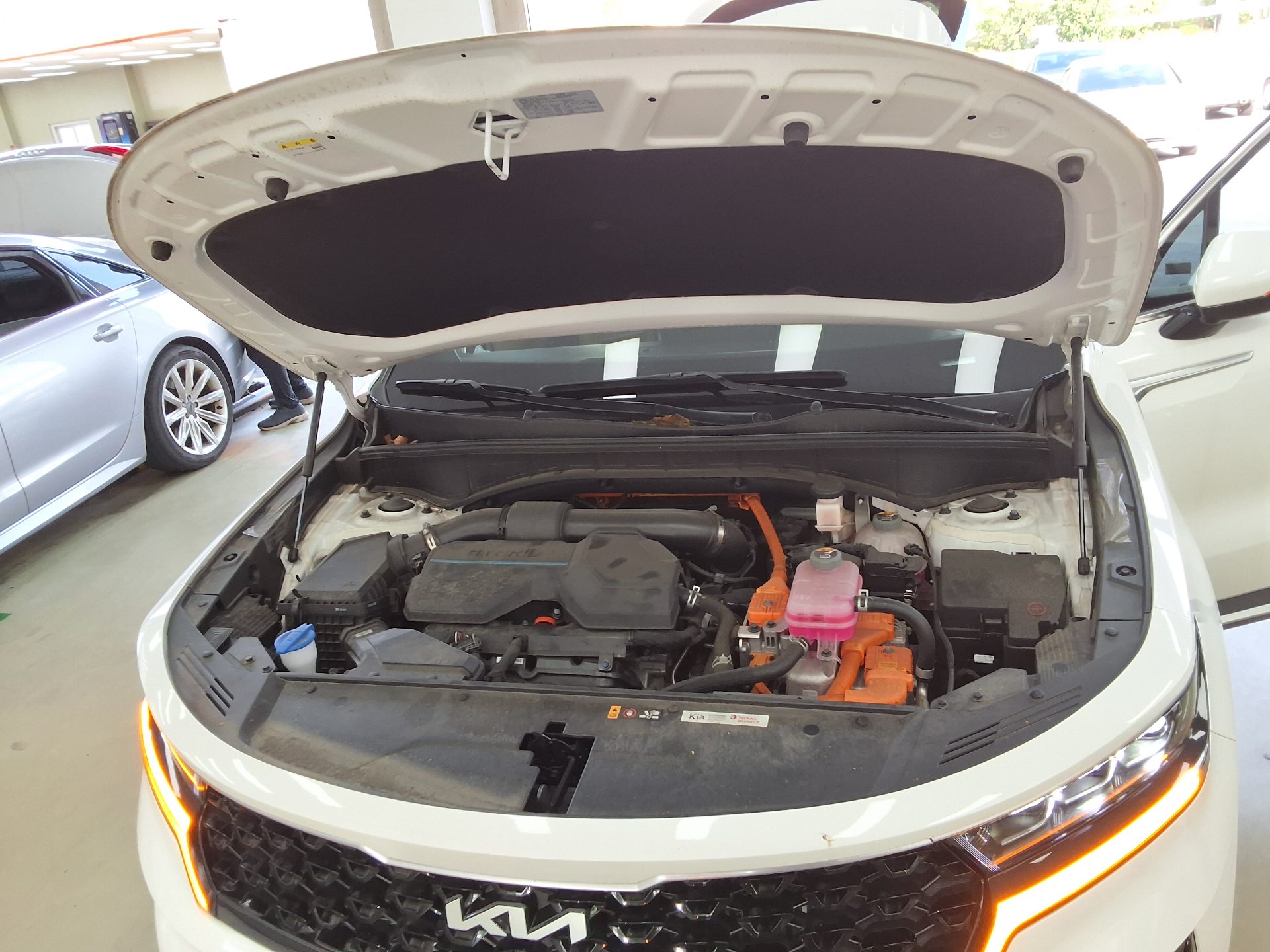 KIA NEW SORENTO HYBRID (MQ4) 1.6 HEV 2WD NOBLESSE 2023 - zdjęcie 18