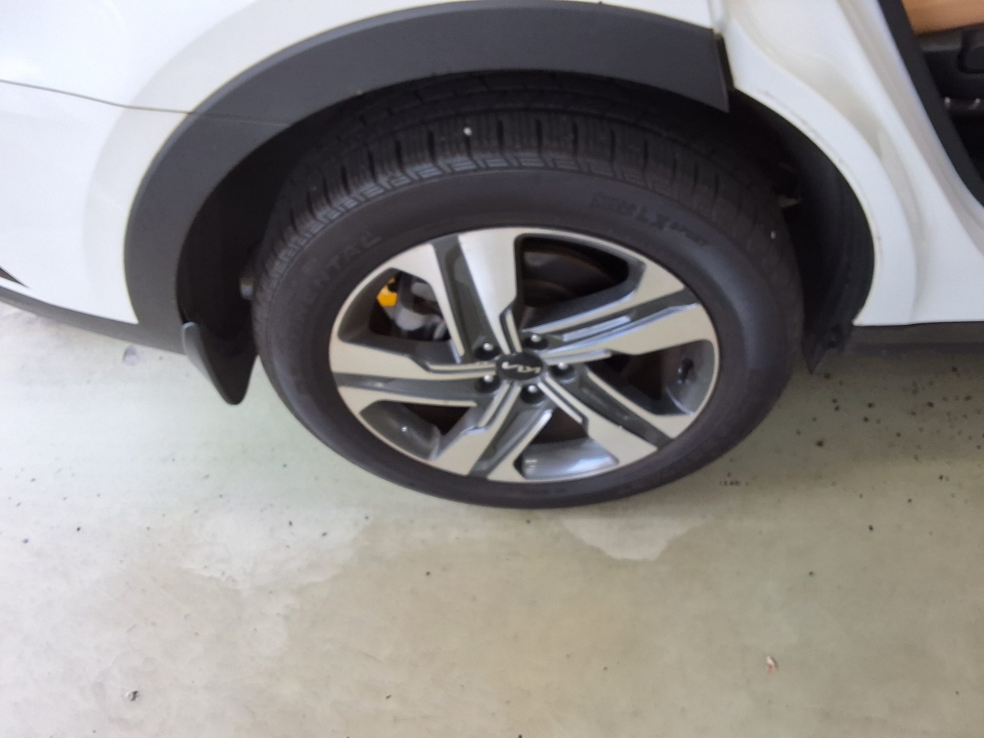 KIA NEW SORENTO HYBRID (MQ4) 1.6 HEV 2WD NOBLESSE 2023 - zdjęcie 23