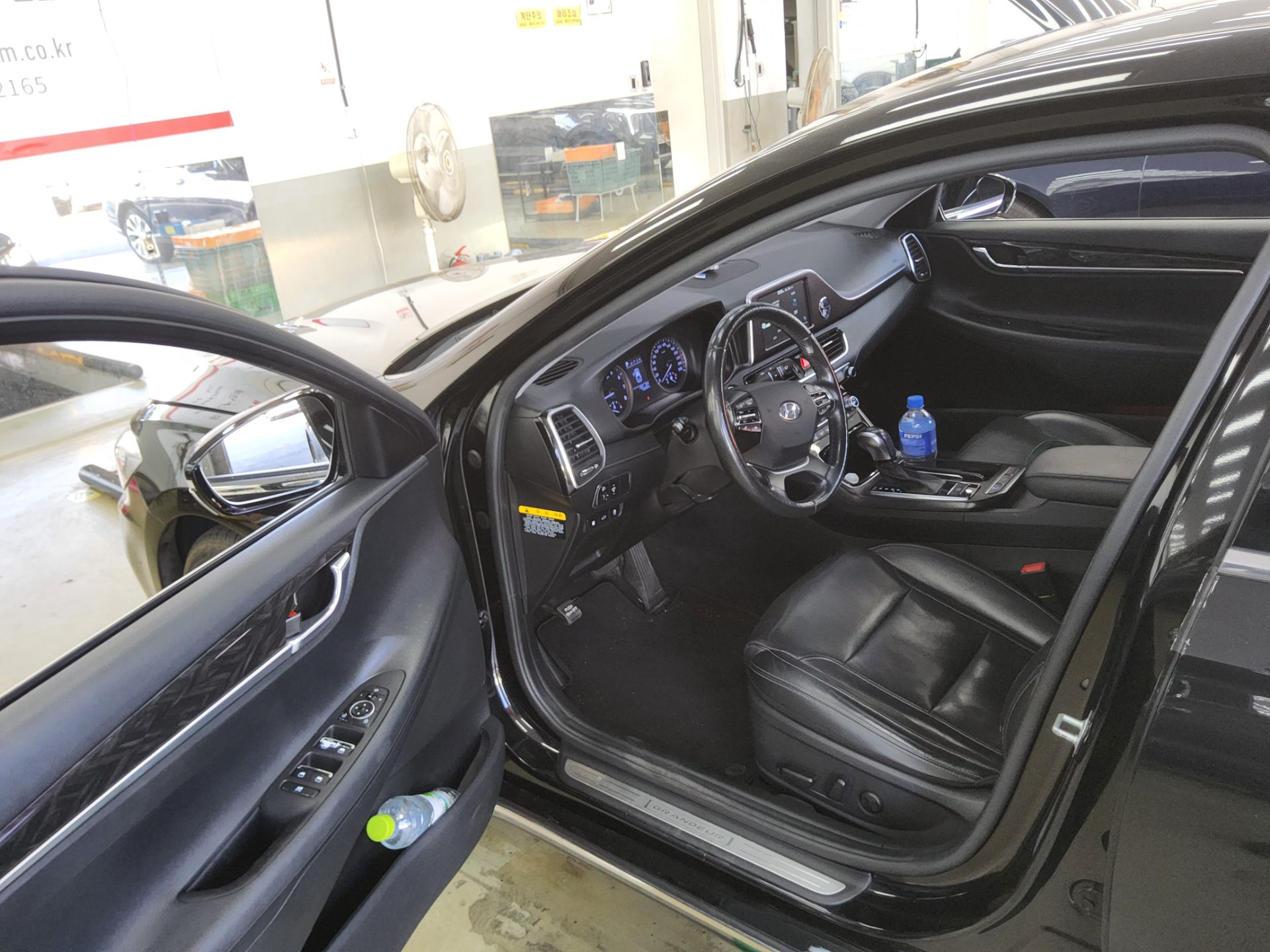 HYUNDAI GRANDEUR IG 3.0 LPi RENTAL CAR MODERN 2019 - zdjęcie 10