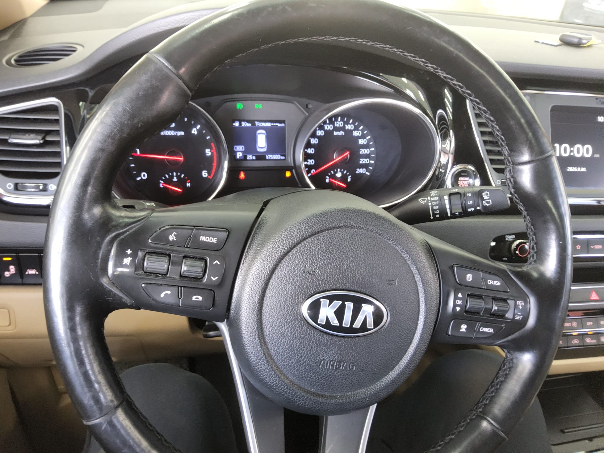 KIA THE NEW CARNIVAL HI-LIMOUSINE 9-SEATER DIESEL PRESTIGE 2019 - zdjęcie 17