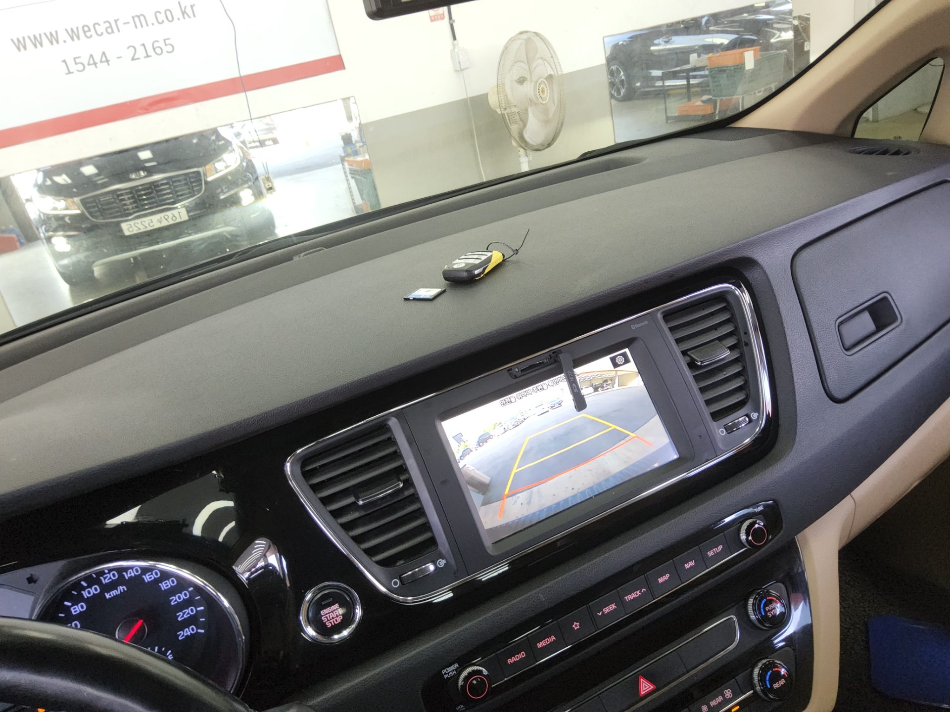 KIA THE NEW CARNIVAL HI-LIMOUSINE 9-SEATER DIESEL PRESTIGE 2019 - zdjęcie 18