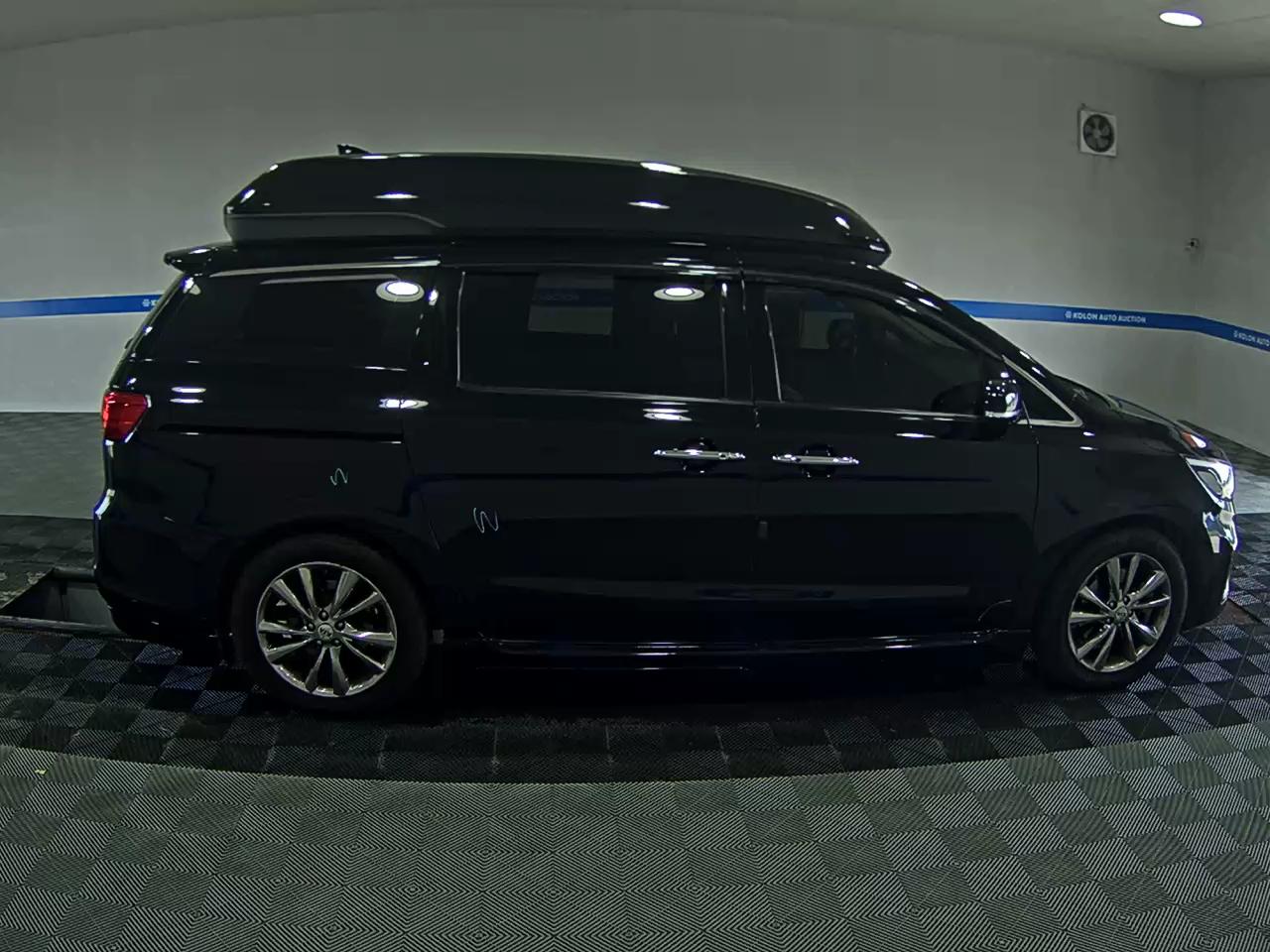 KIA THE NEW CARNIVAL HI-LIMOUSINE 9-SEATER DIESEL PRESTIGE 2019 - zdjęcie 4