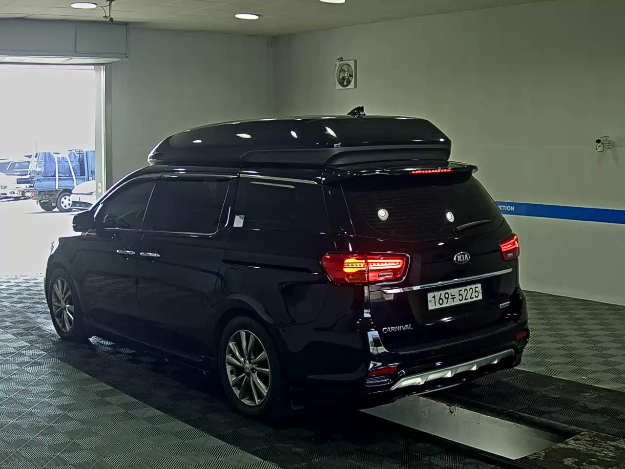 KIA THE NEW CARNIVAL HI-LIMOUSINE 9-SEATER DIESEL PRESTIGE 2019 - zdjęcie 6