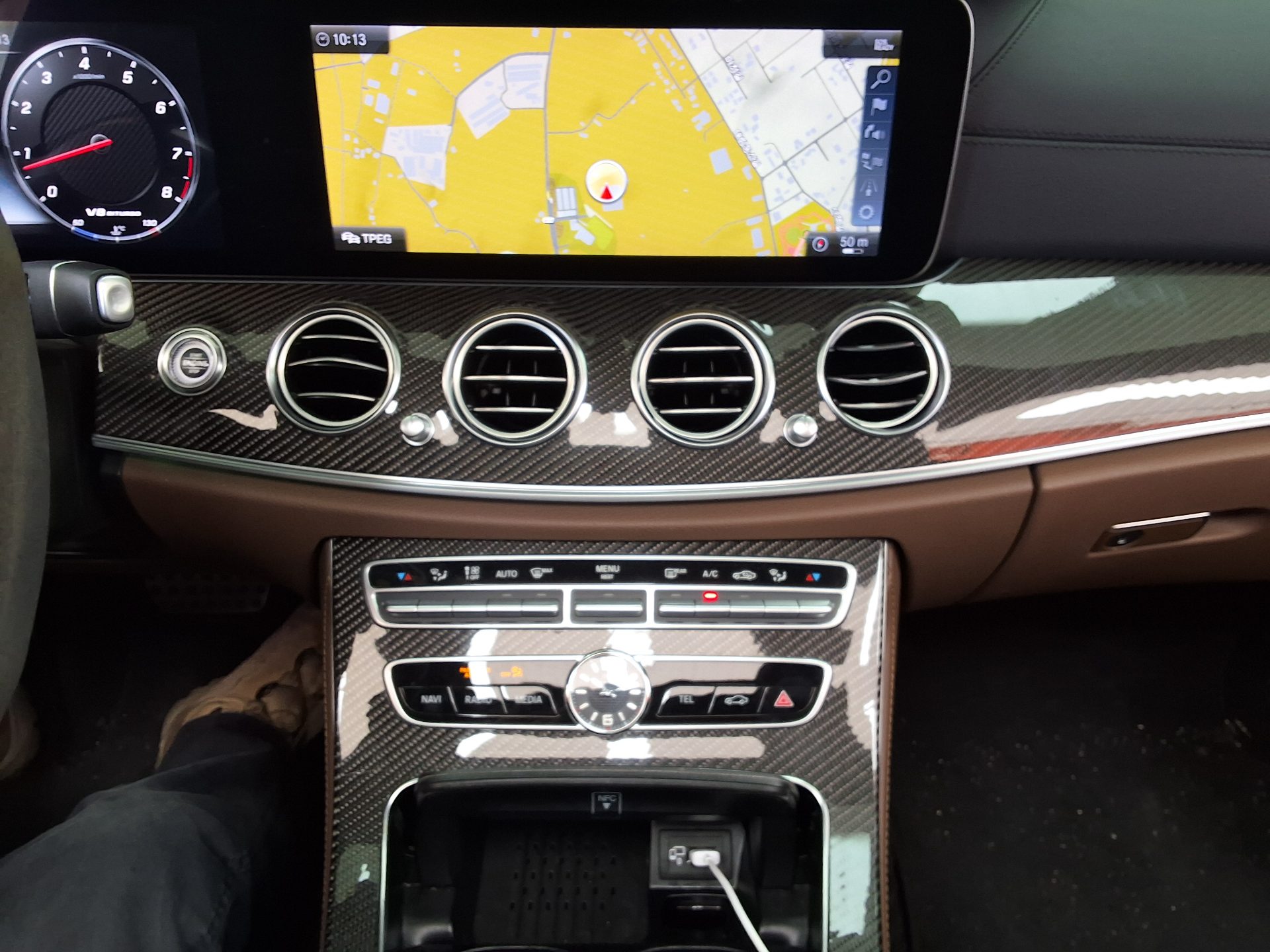 MERCEDES-BENZ E-CLASS (5TH GEN) E63 AMG 4MATIC+ 2019 - zdjęcie 24
