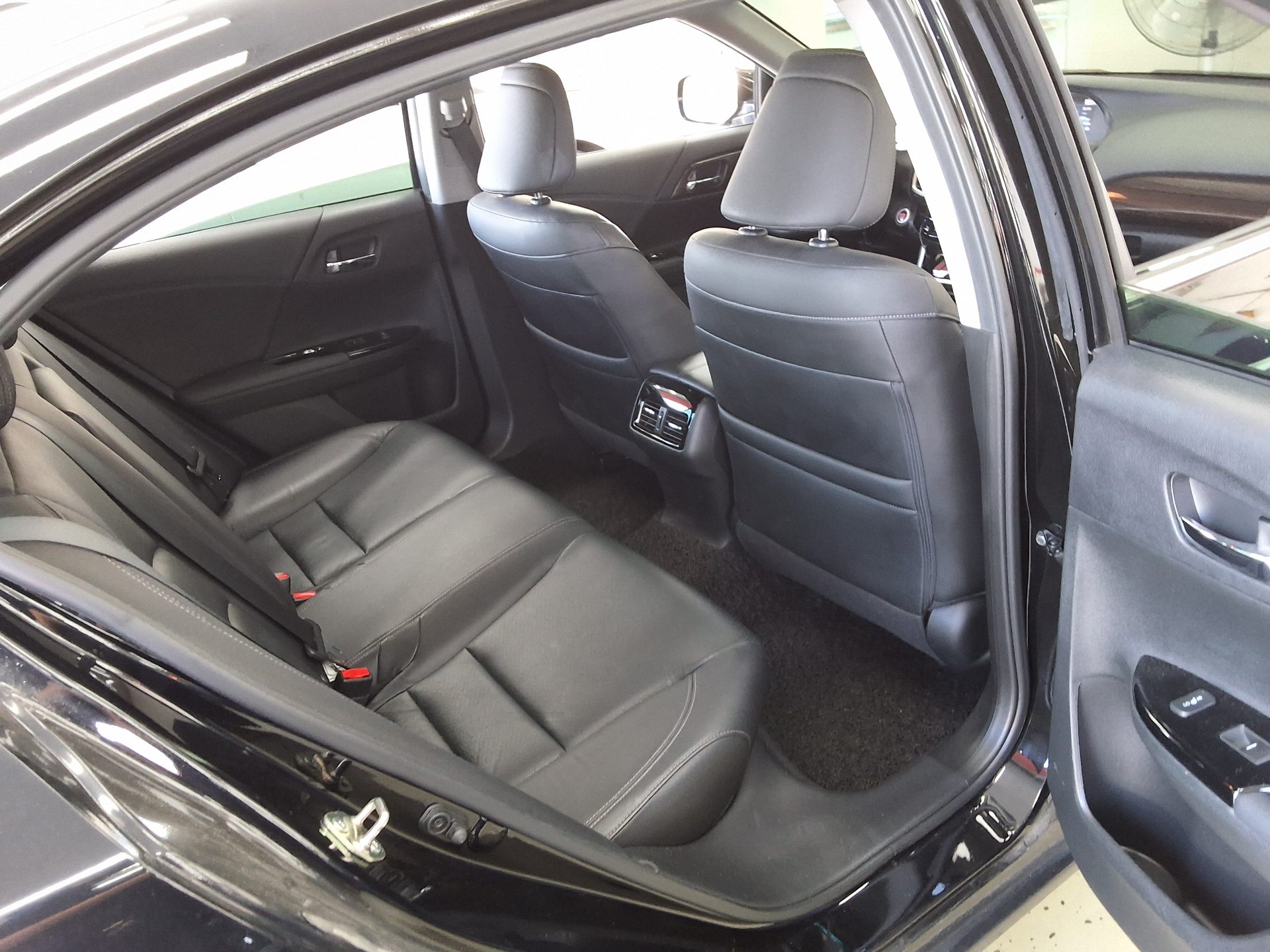 HONDA ACCORD (9TH GEN) 2.4 EX-L 2017 - zdjęcie 13