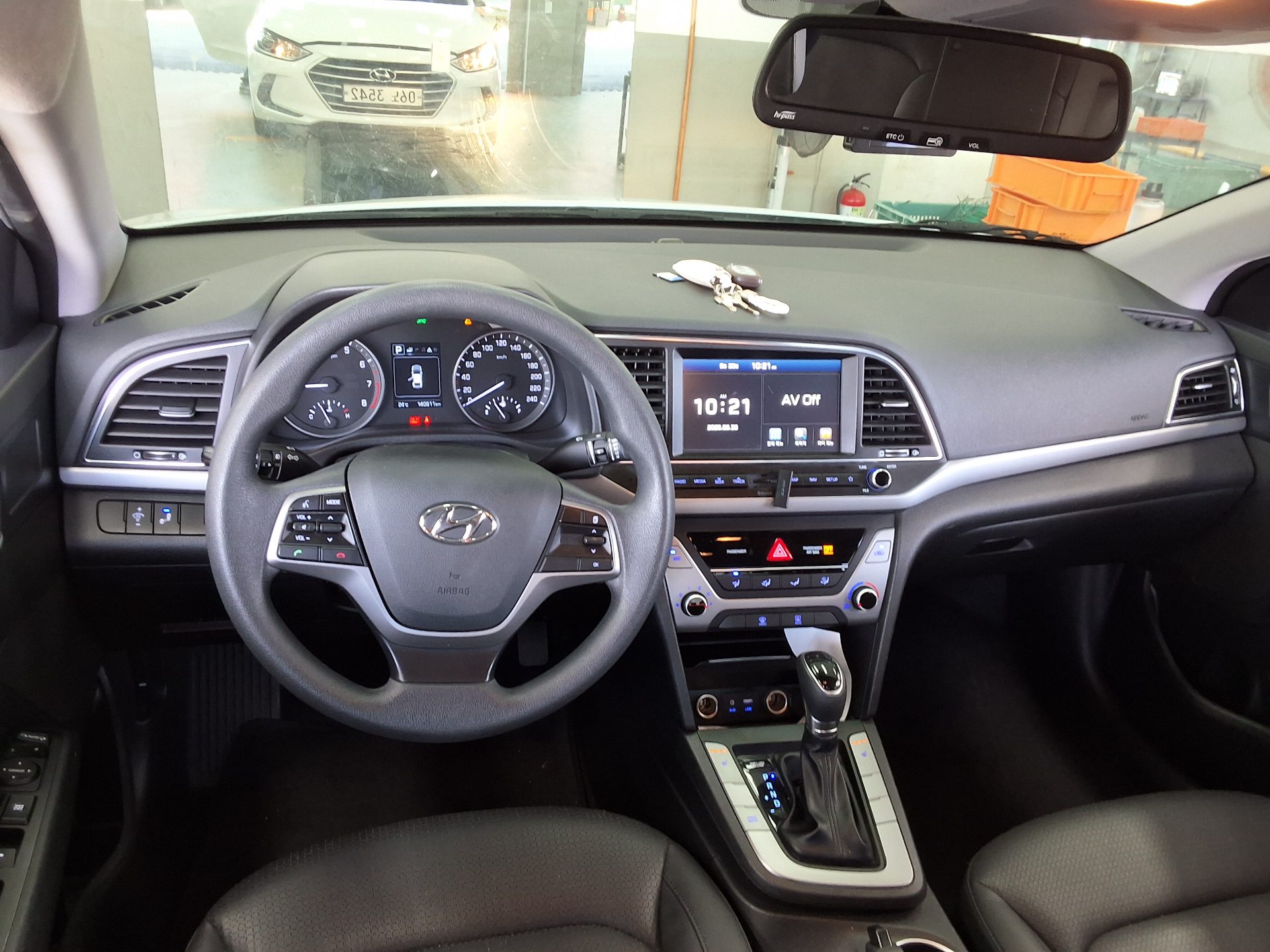 HYUNDAI AVANTE AD 1.6 GDi VALUE PLUS 2018 - zdjęcie 11