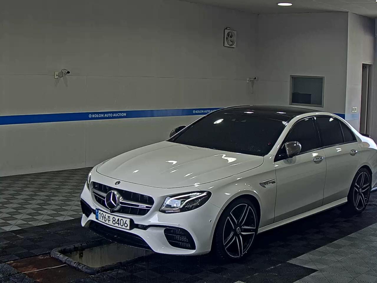 MERCEDES-BENZ E-CLASS (5TH GEN) E63 AMG 4MATIC+ 2019 - zdjęcie 2