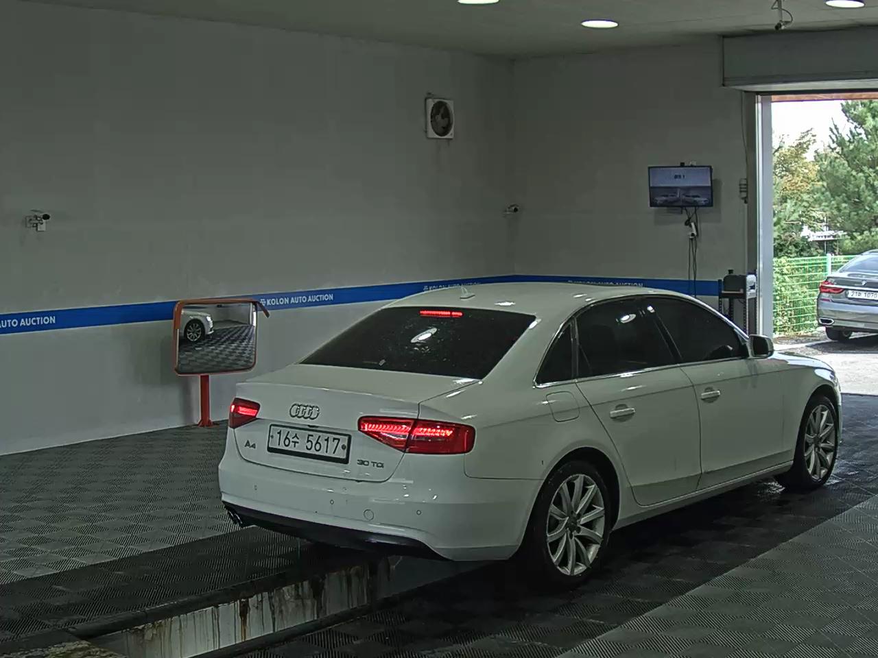 AUDI A4 (4TH GEN) 30 TDI DYNAMIC 2015 - zdjęcie 5