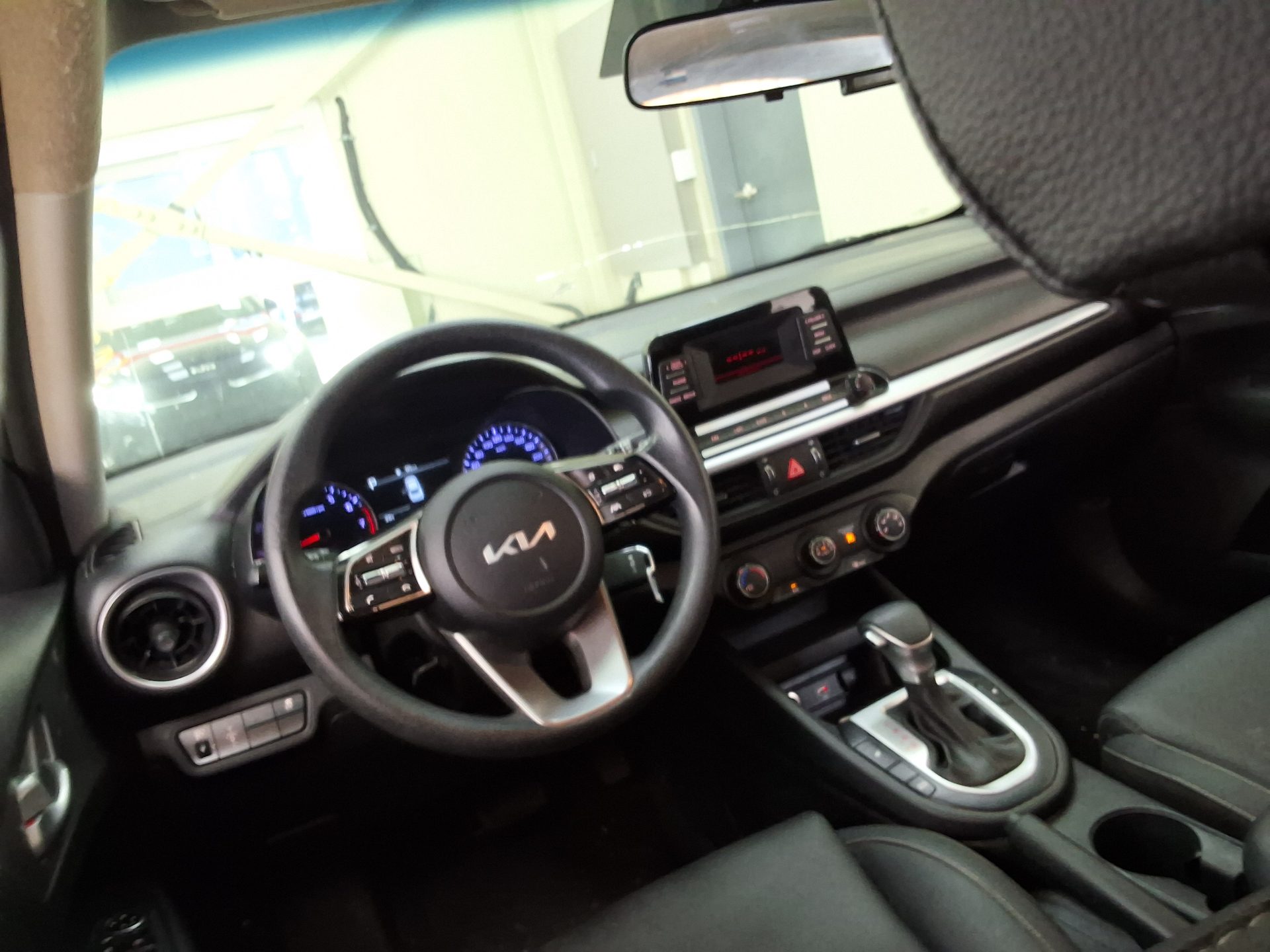 KIA THE NEW K3 1.6 GASOLINE TRENDY 2022 - zdjęcie 12