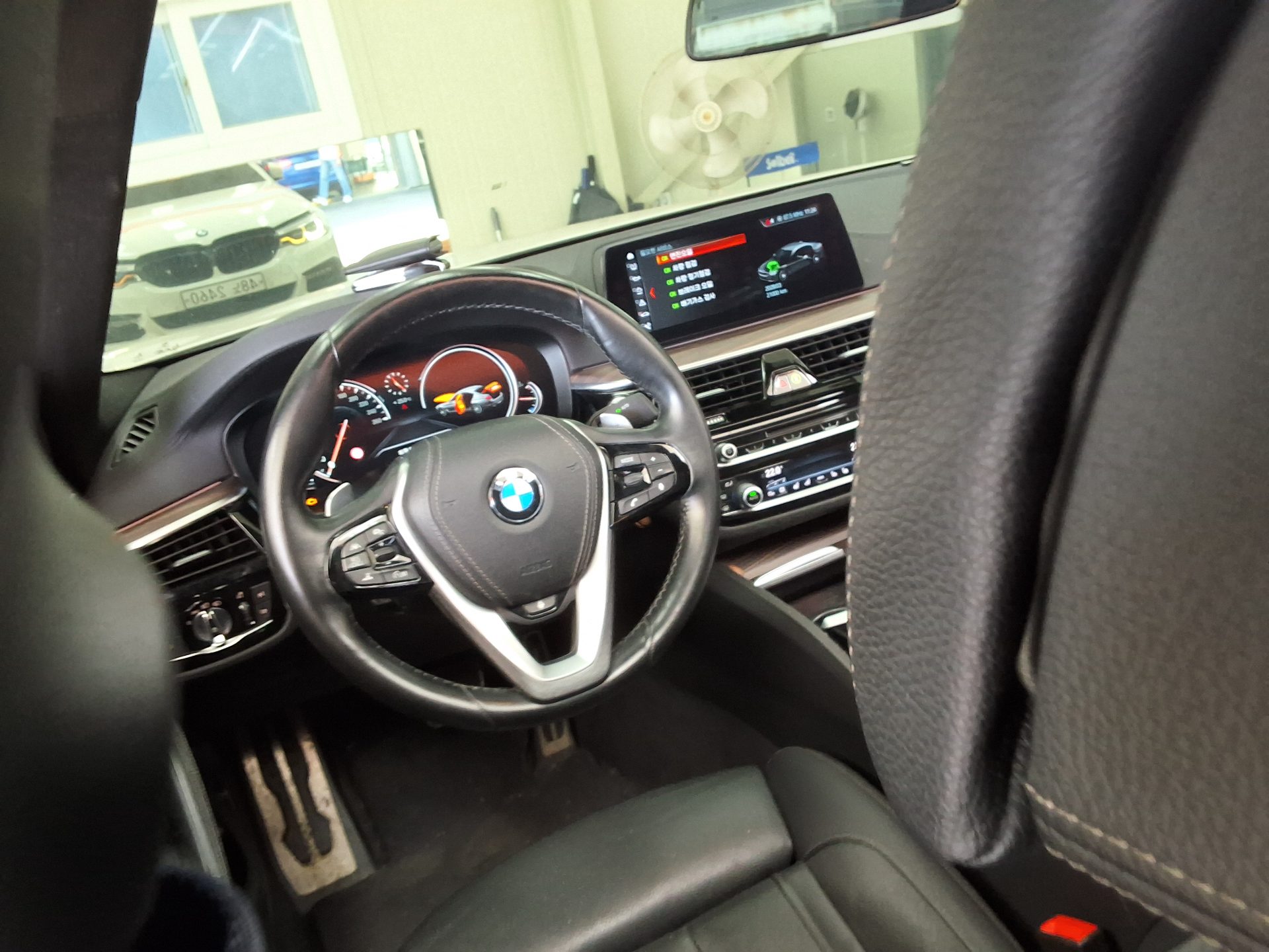 BMW 5 SERIES (7TH GEN) 520d M SPORT PACK PLUS 2017 - zdjęcie 12