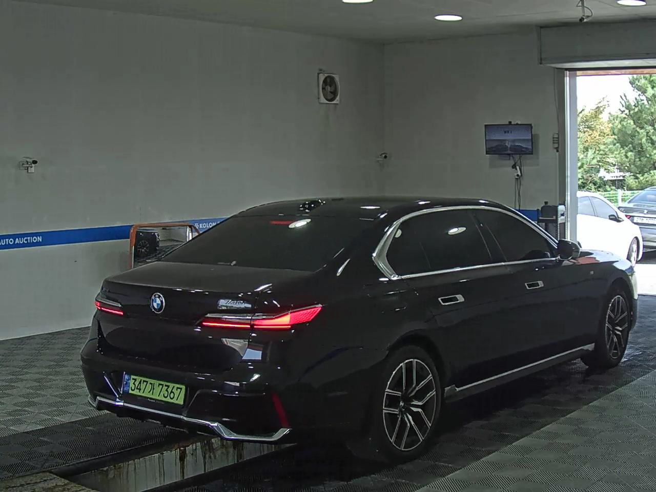 BMW 7 SERIES (7TH GEN) 740i xDRIVE M SPORT 2024 - zdjęcie 5