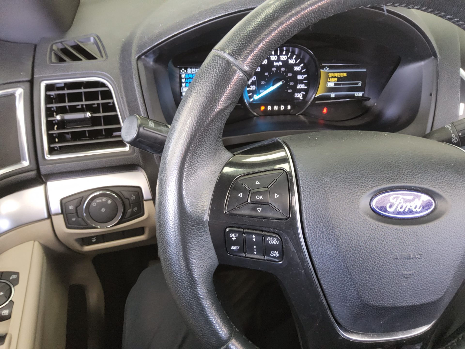 FORD EXPLORER (5TH GEN) 2.3 AWD LIMITED 2019 - zdjęcie 17