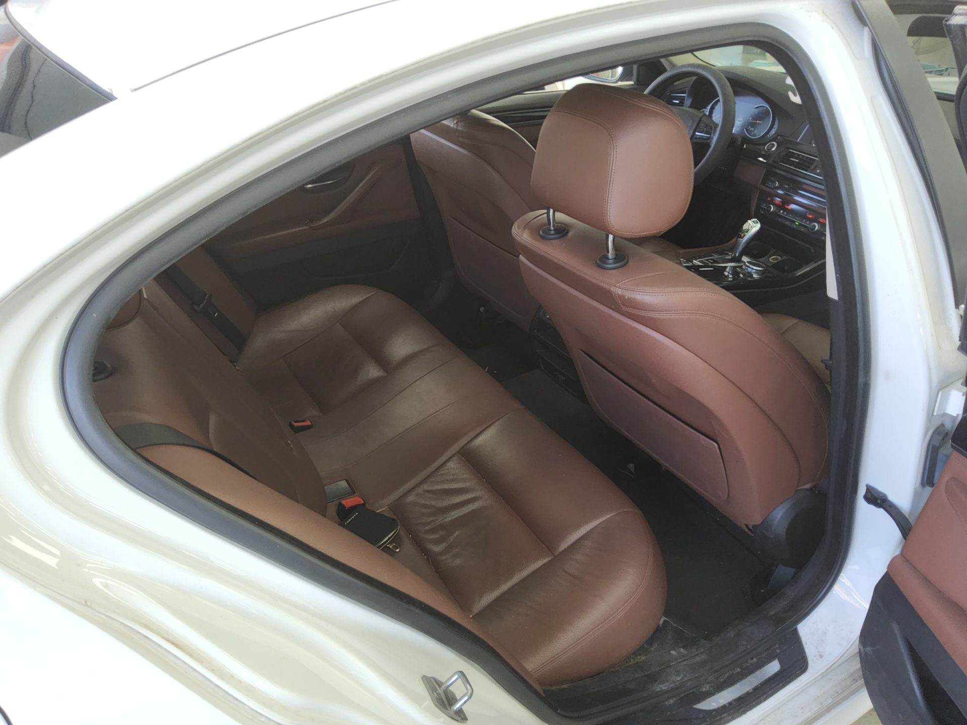 BMW 5 SERIES (6TH GEN) 520d xDRIVE 2015 - zdjęcie 13