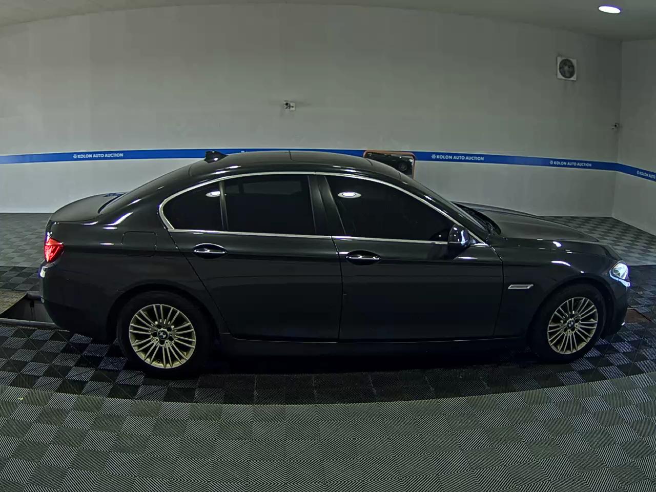BMW 5 SERIES (6TH GEN) 520d 2014 - zdjęcie 4