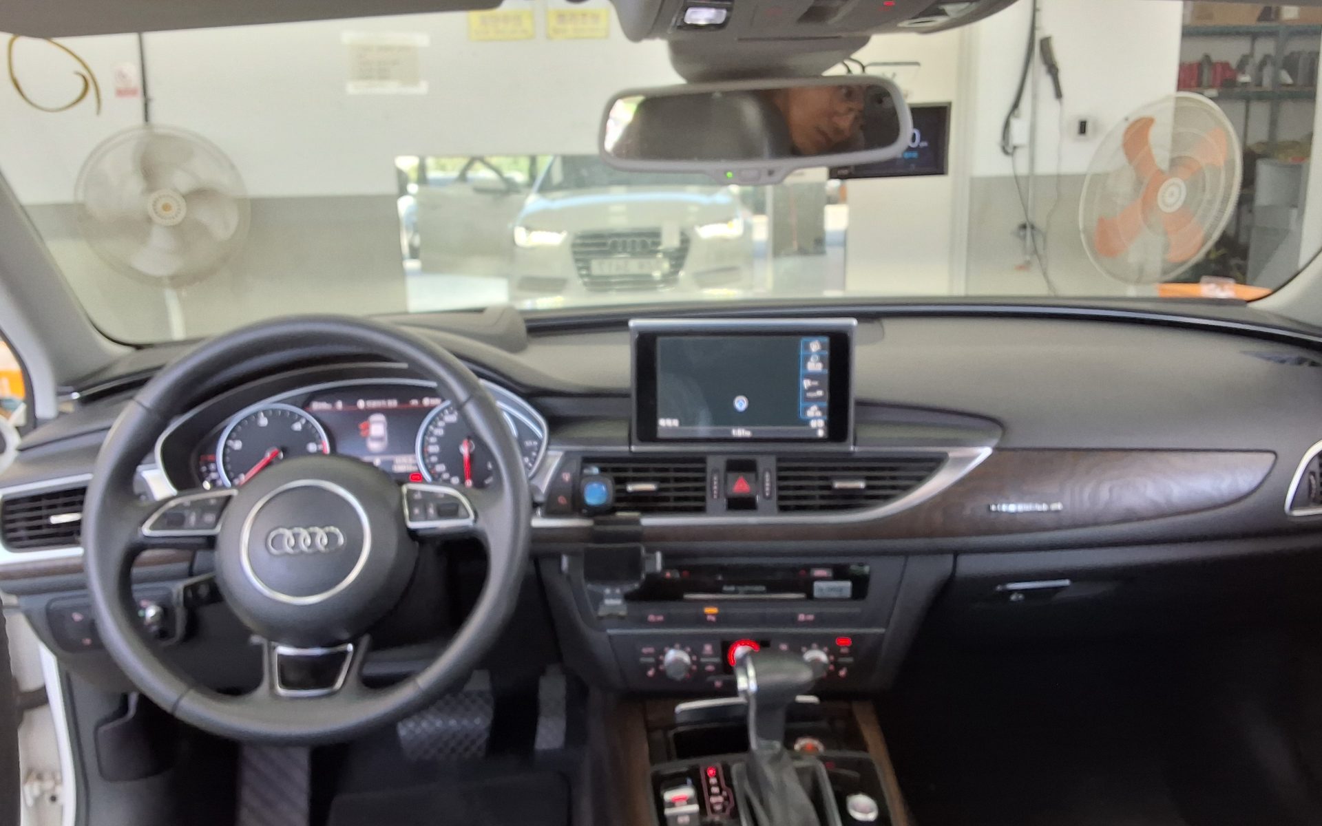 AUDI A6 (4TH GEN) 2.0 TDI DYNAMIC 2014 - zdjęcie 11
