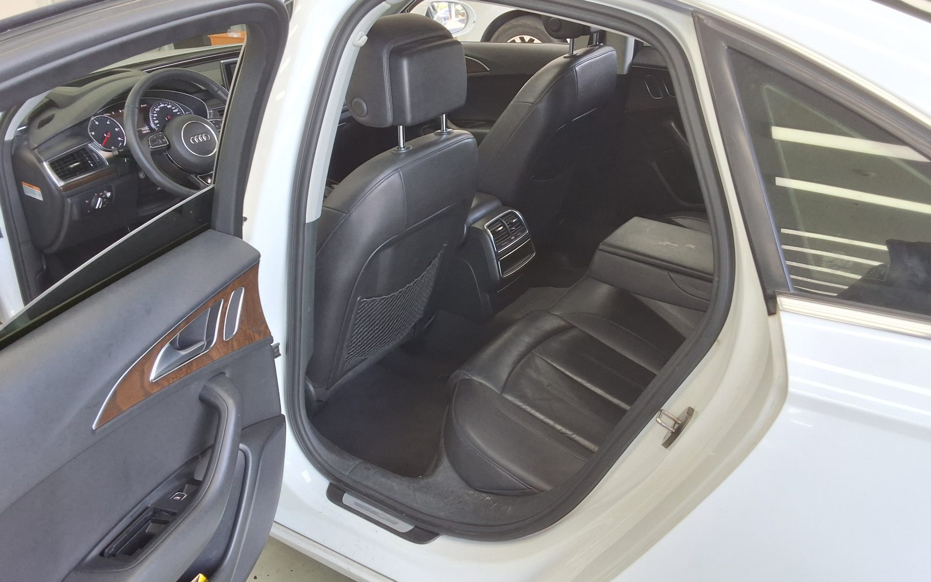 AUDI A6 (4TH GEN) 2.0 TDI DYNAMIC 2014 - zdjęcie 12