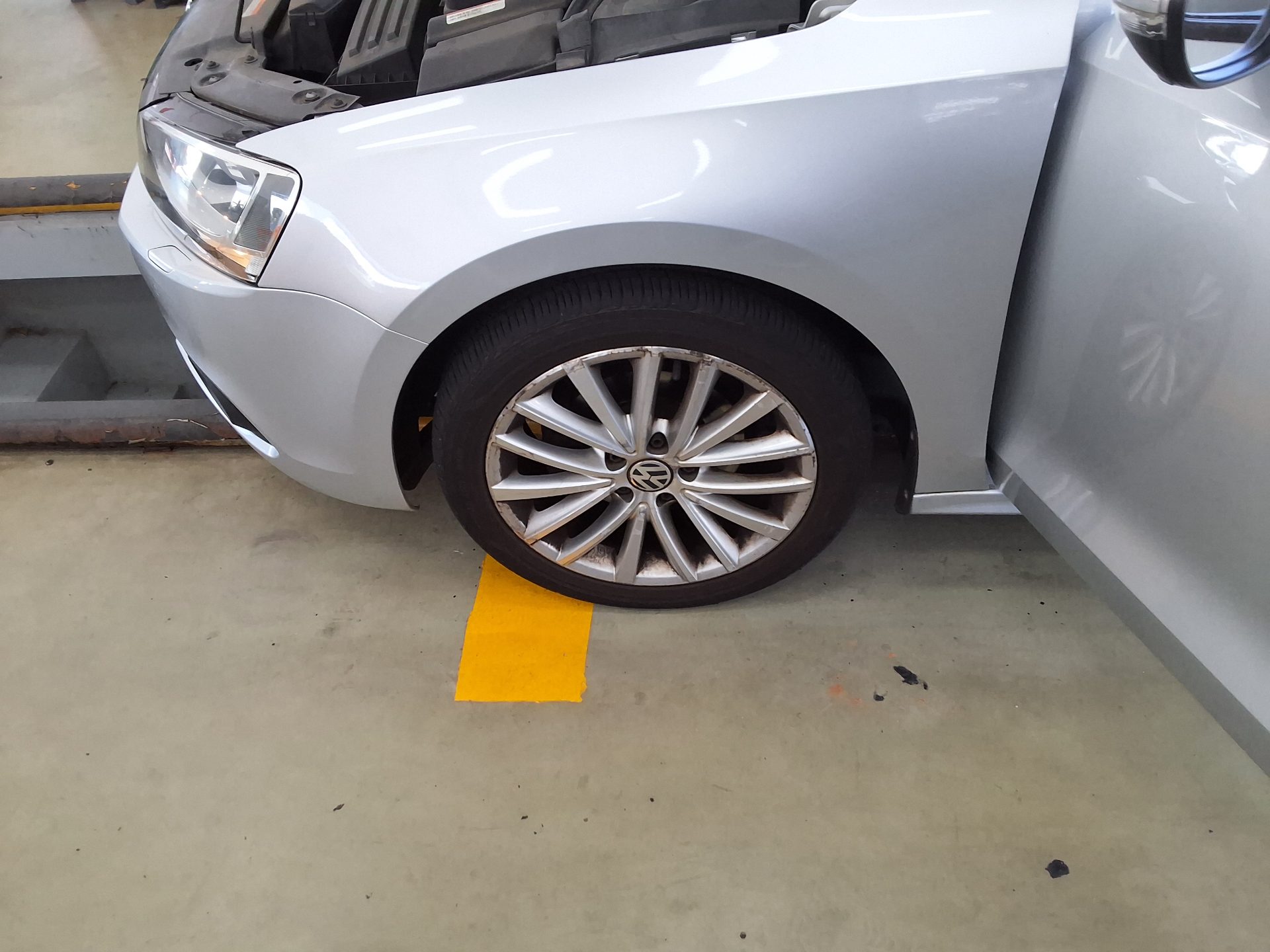 VOLKSWAGEN JETTA (6TH GEN) 1.6 TDI BLUEMOTION 2013 - zdjęcie 21