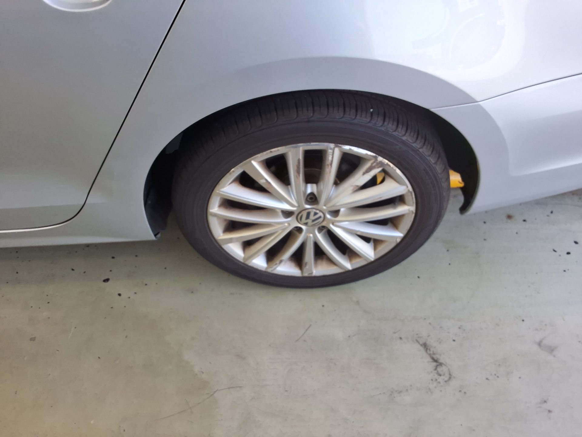 VOLKSWAGEN JETTA (6TH GEN) 1.6 TDI BLUEMOTION 2013 - zdjęcie 22