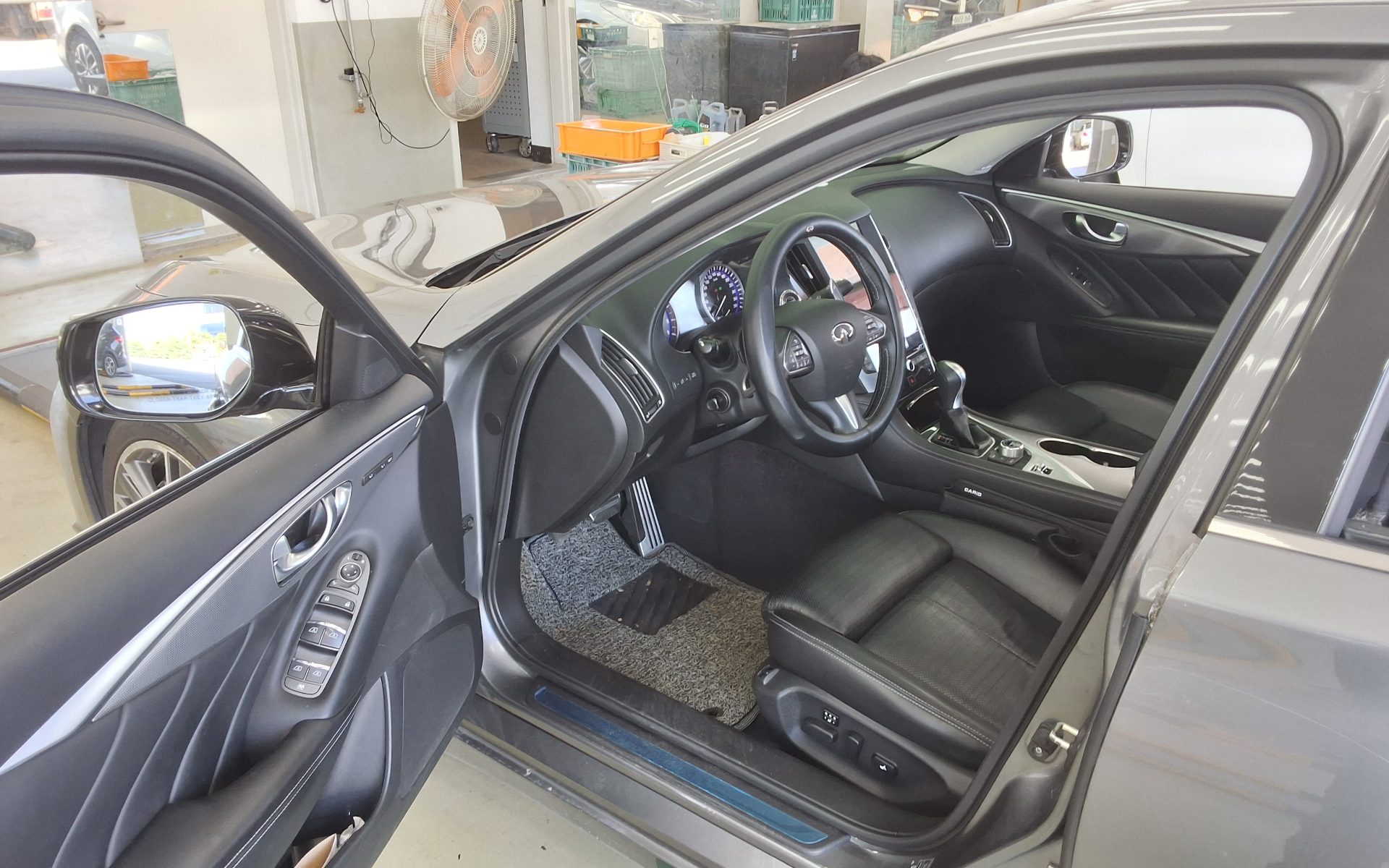 INFINITI Q50 S HYBRID 2015 - zdjęcie 10