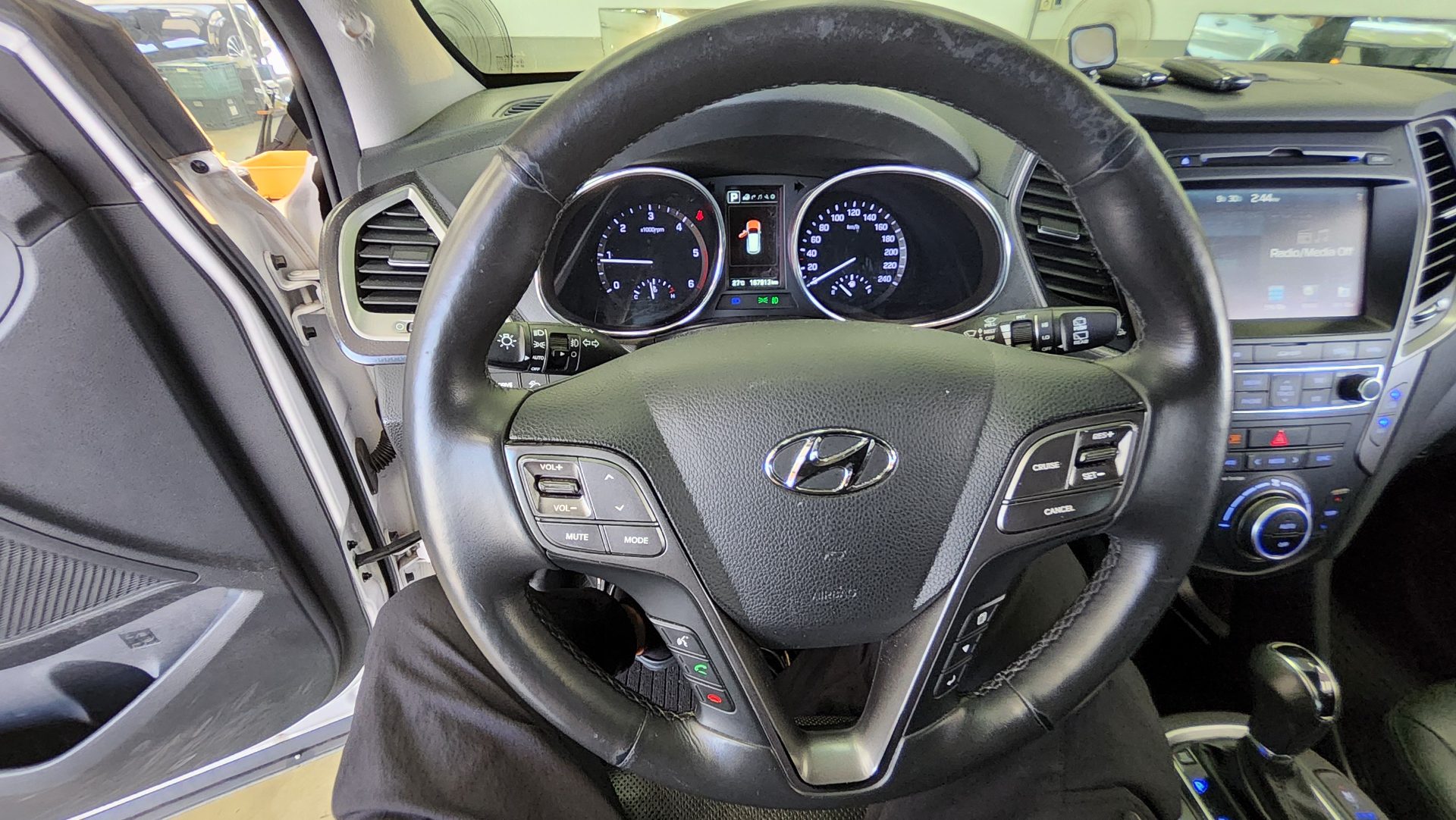 HYUNDAI SANTA FE THE PRIME DIESEL R2.0 2WD EXCLUSIVE 2016 - zdjęcie 17