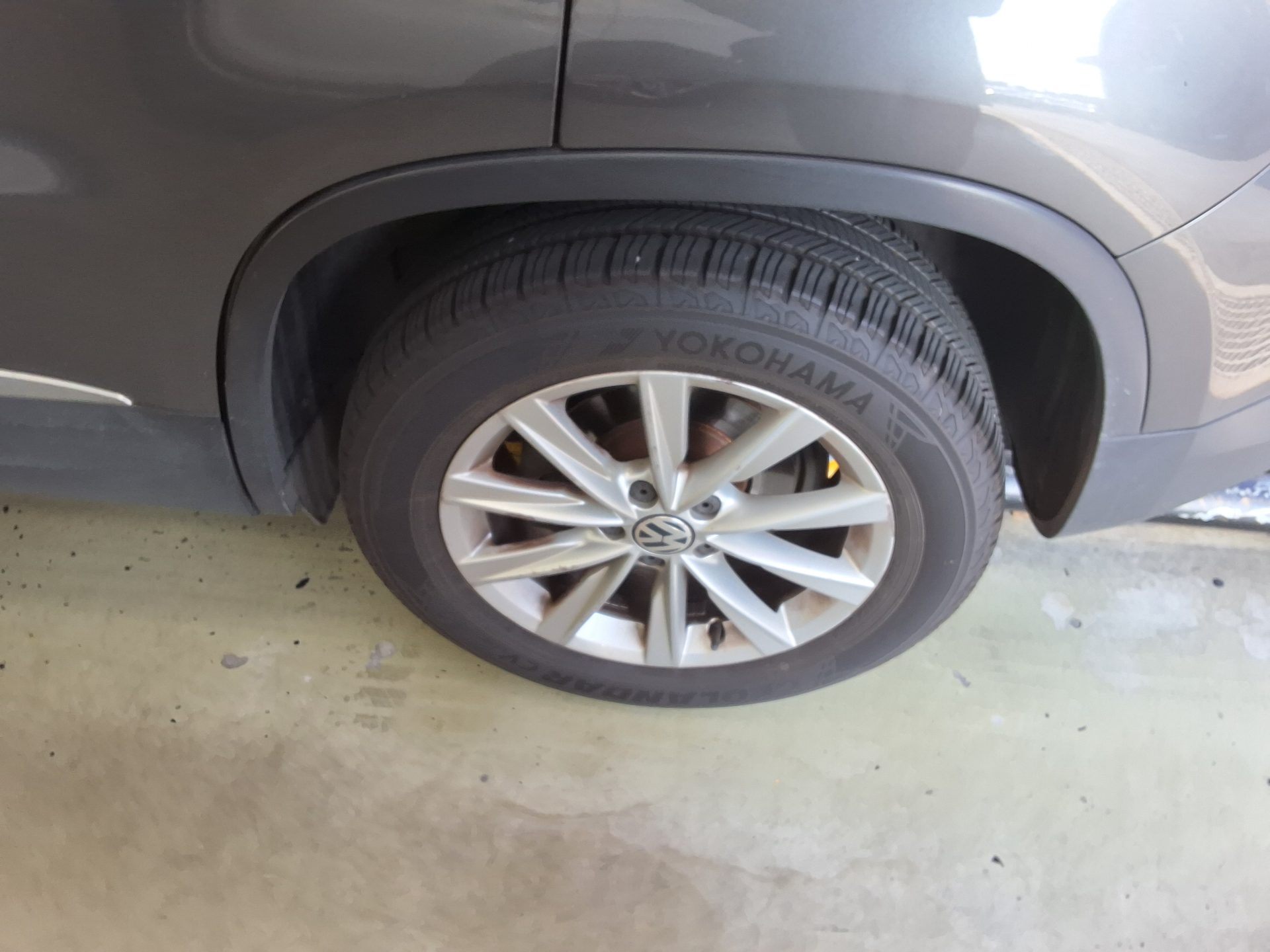 VOLKSWAGEN TIGUAN 2.0 TDI BLUEMOTION COMFORT 2014 - zdjęcie 20