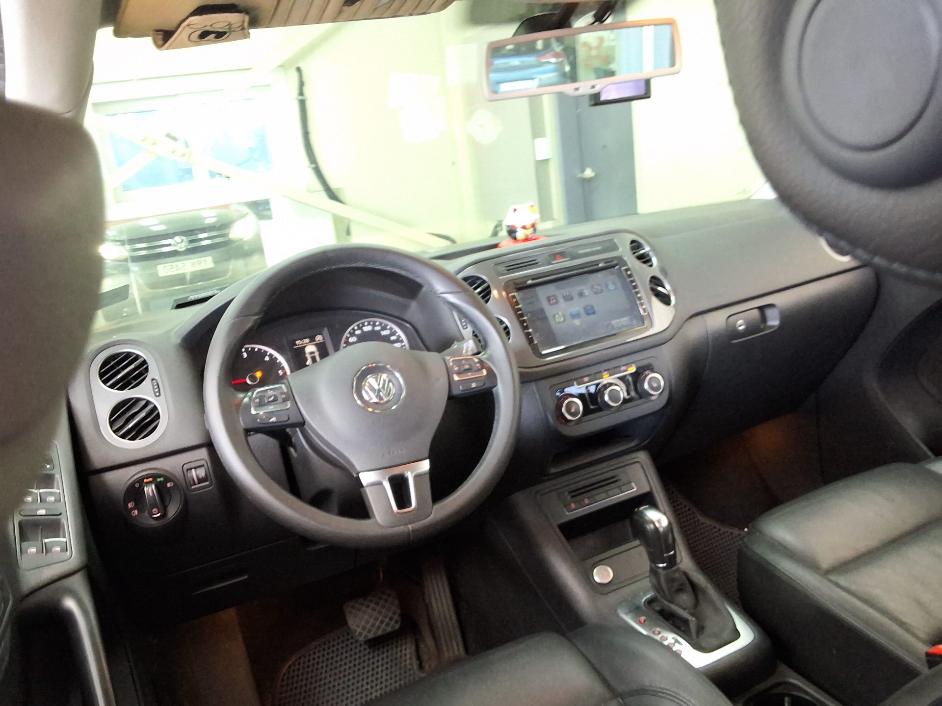 VOLKSWAGEN TIGUAN 2.0 TDI BLUEMOTION COMFORT 2014 - zdjęcie 12