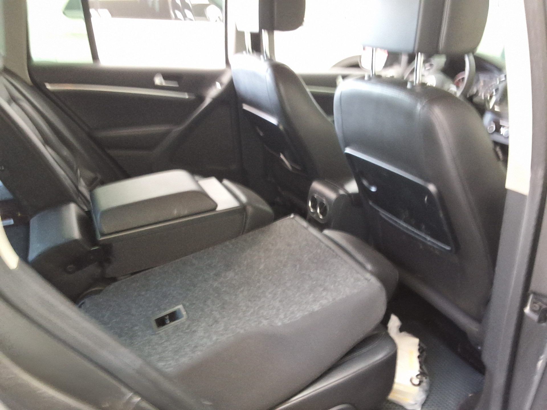 VOLKSWAGEN TIGUAN 2.0 TDI BLUEMOTION COMFORT 2014 - zdjęcie 14