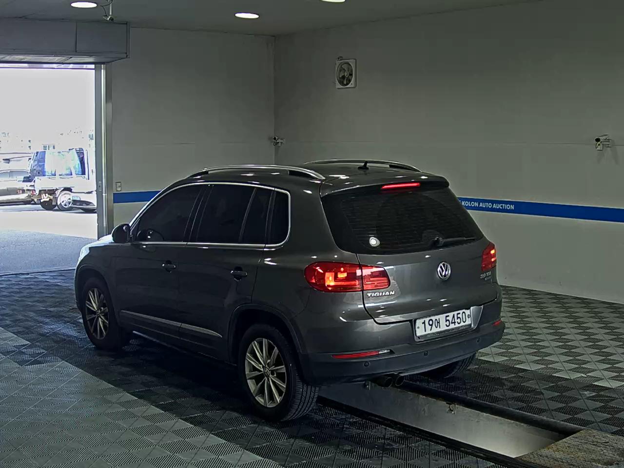 VOLKSWAGEN TIGUAN 2.0 TDI BLUEMOTION COMFORT 2014 - zdjęcie 6