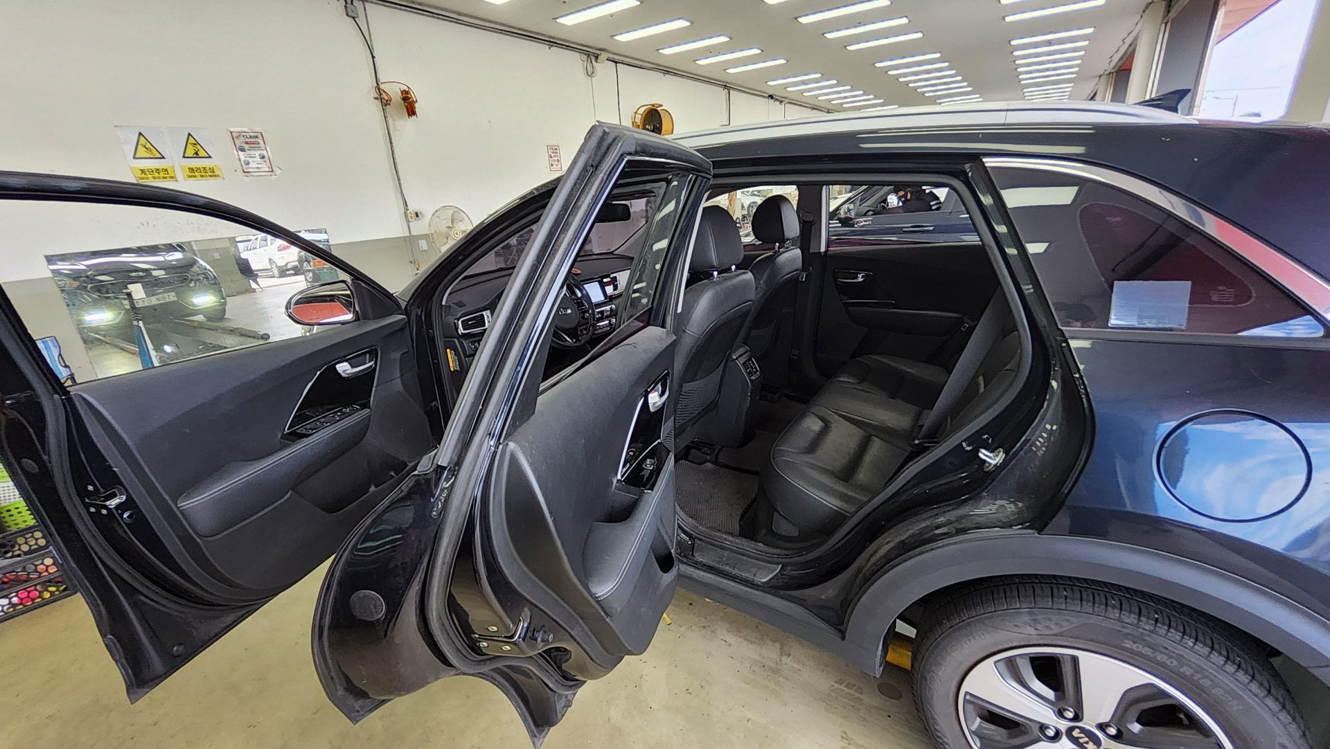 KIA NIRO 1.6 HYBRID PRESTIGE 2017 - zdjęcie 12