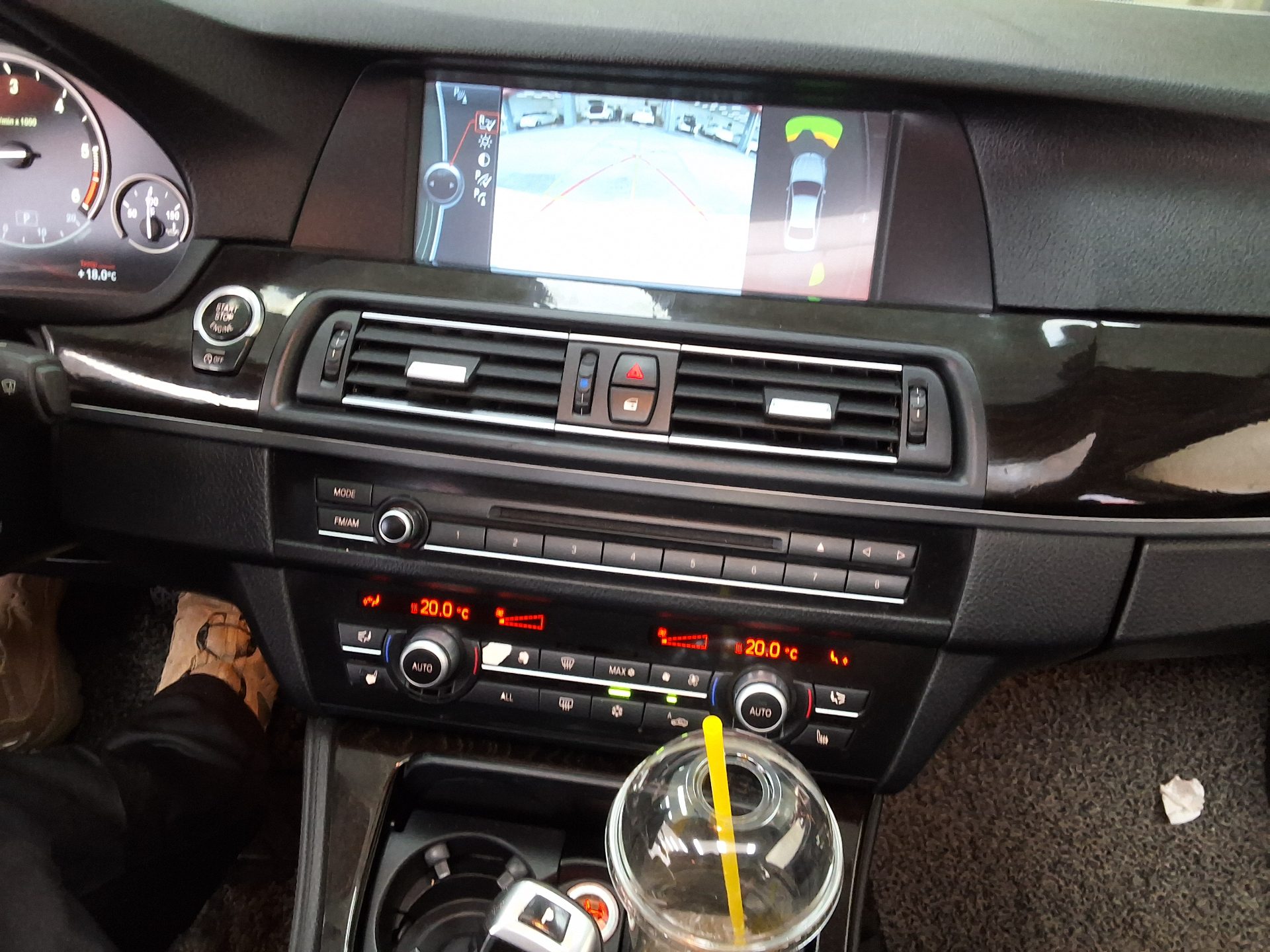BMW 5 SERIES (6TH GEN) 520d 2012 - zdjęcie 24