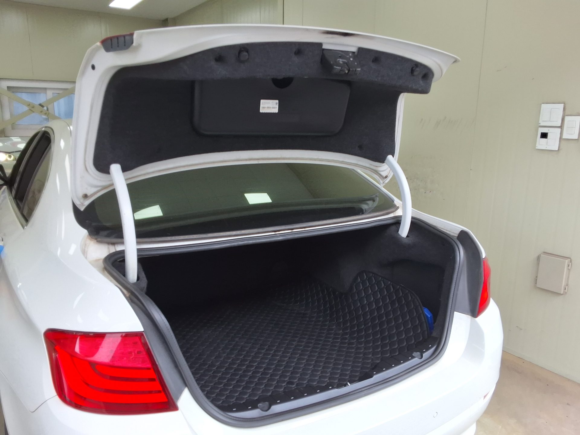 BMW 5 SERIES (6TH GEN) 520d 2012 - zdjęcie 16