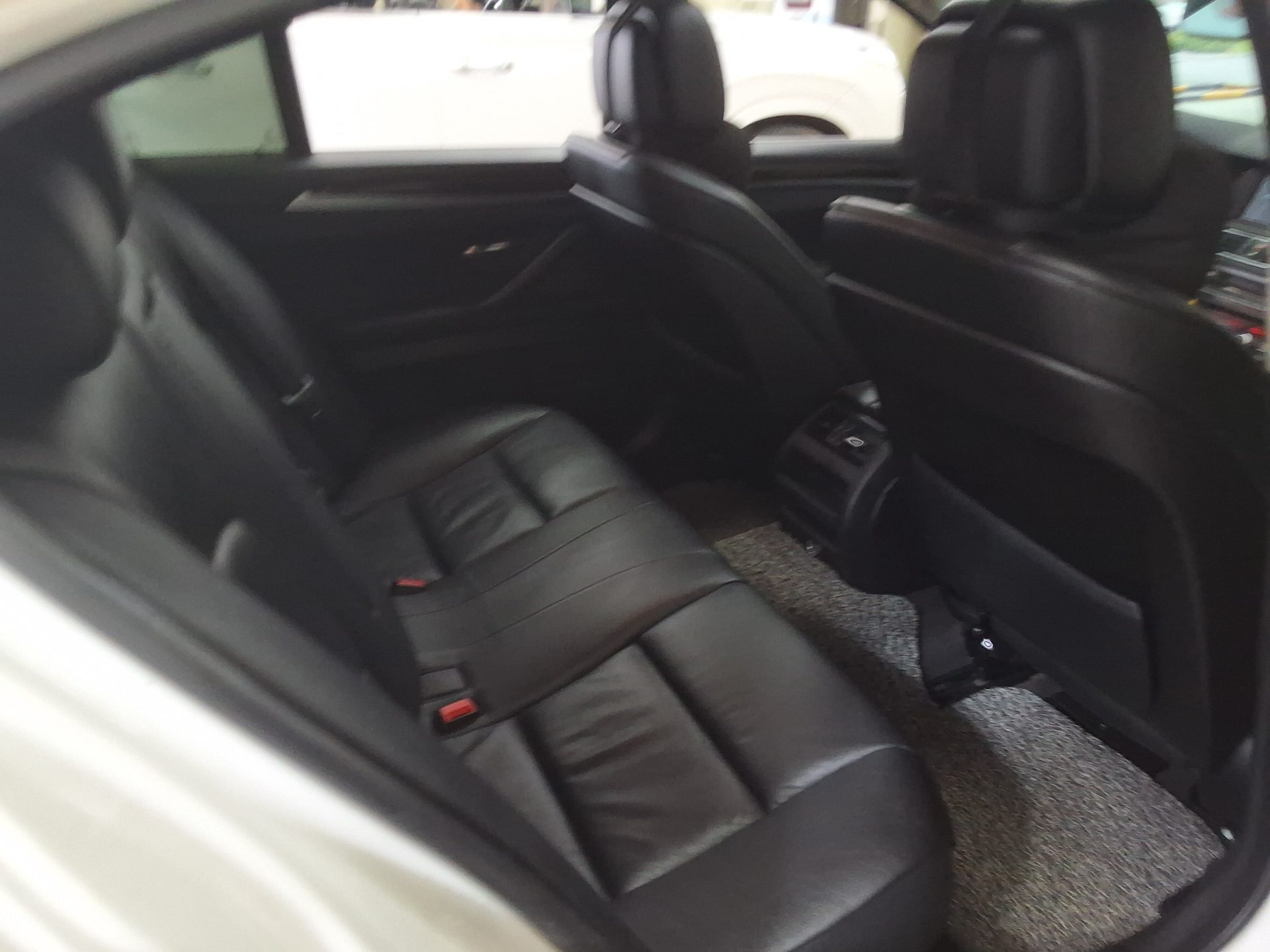BMW 5 SERIES (6TH GEN) 520d 2012 - zdjęcie 14