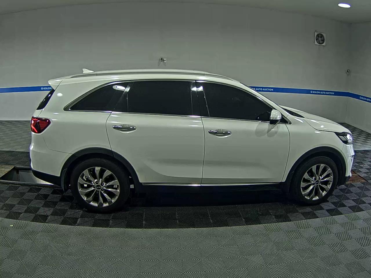 KIA THE NEW SORENTO DIESEL R2.2 2WD NOBLESSE 2018 - zdjęcie 4