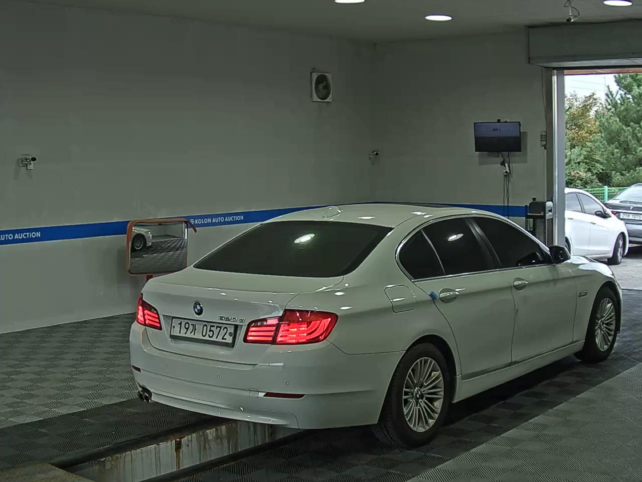BMW 5 SERIES (6TH GEN) 520d 2012 - zdjęcie 5