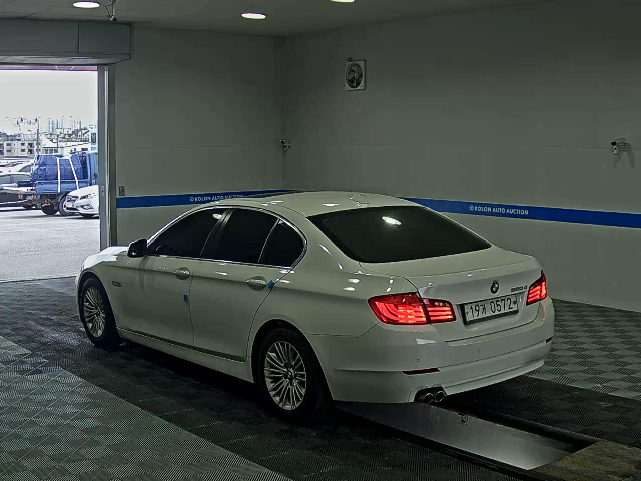 BMW 5 SERIES (6TH GEN) 520d 2012 - zdjęcie 6