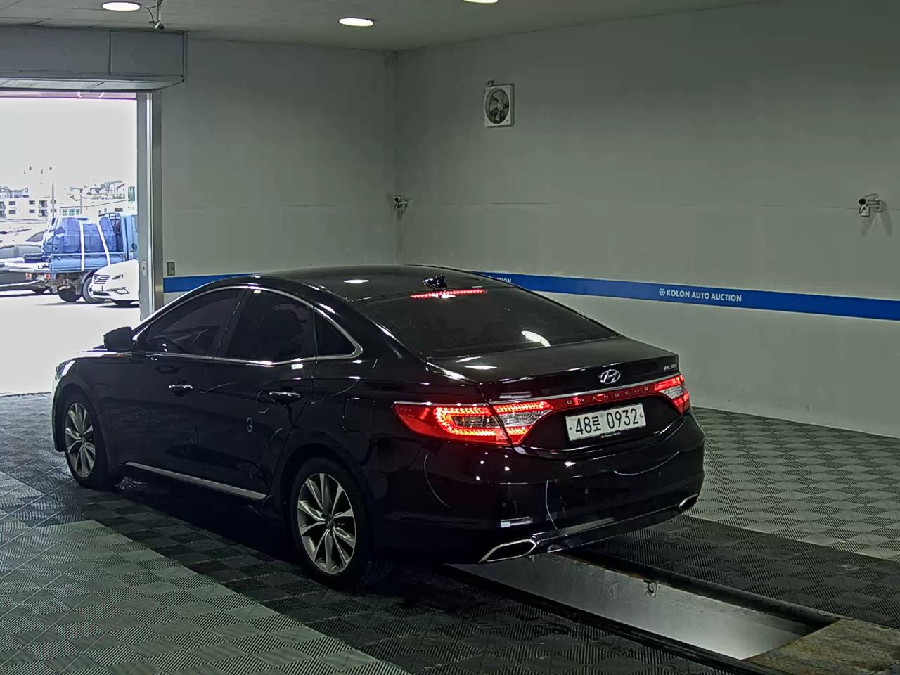 HYUNDAI GRANDEUR HG HG 300 PREMIUM COLLECTION 2017 - zdjęcie 6